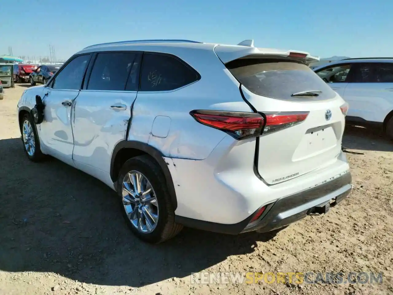 3 Photograph of a damaged car 5TDYARAH4MS505549 TOYOTA HIGHLANDER 2021