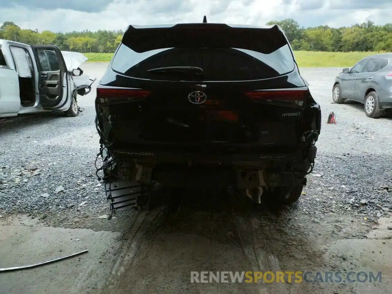 9 Photograph of a damaged car 5TDYARAH7MS507120 TOYOTA HIGHLANDER 2021