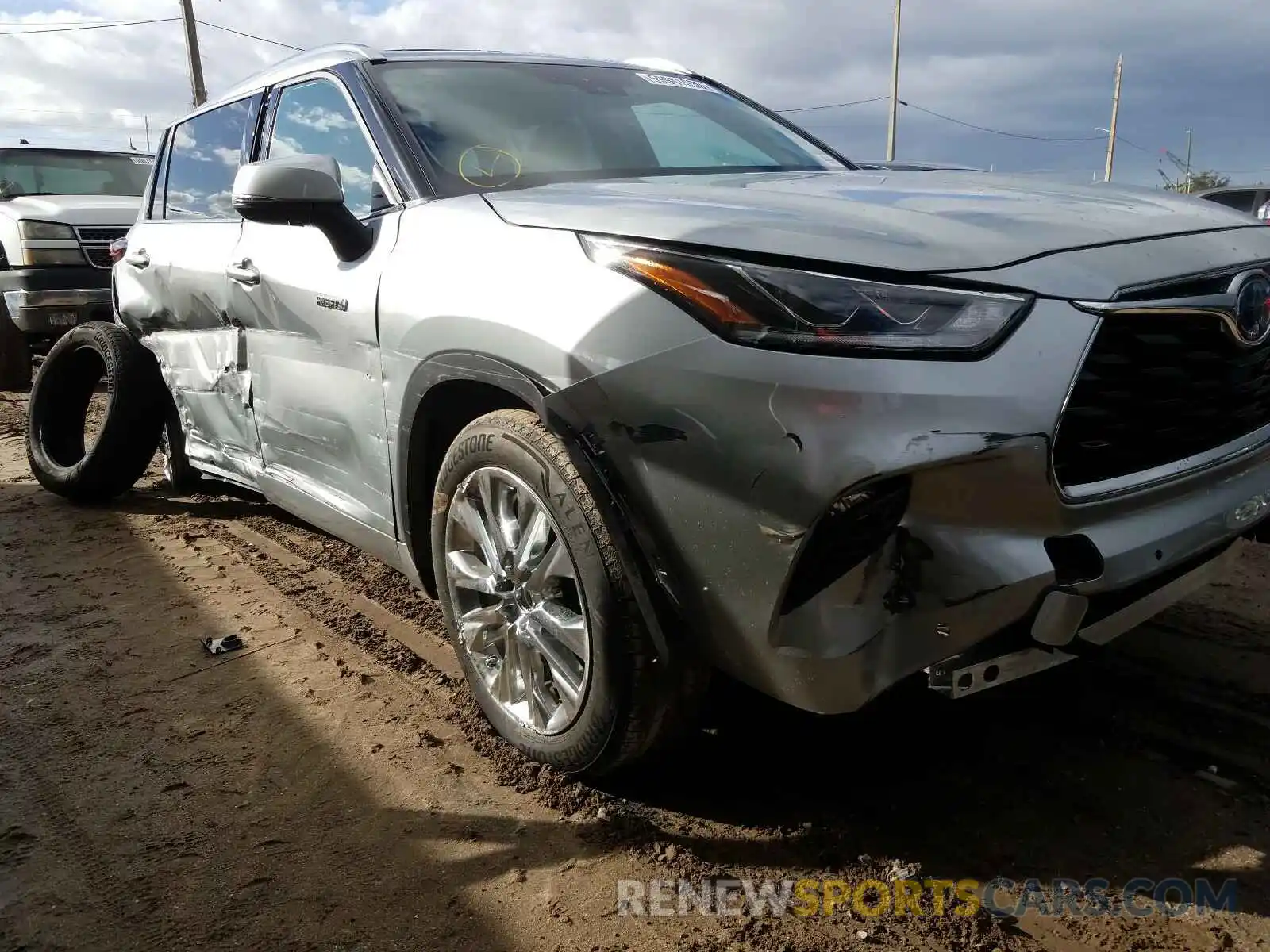 9 Photograph of a damaged car 5TDYARAHXMS004388 TOYOTA HIGHLANDER 2021