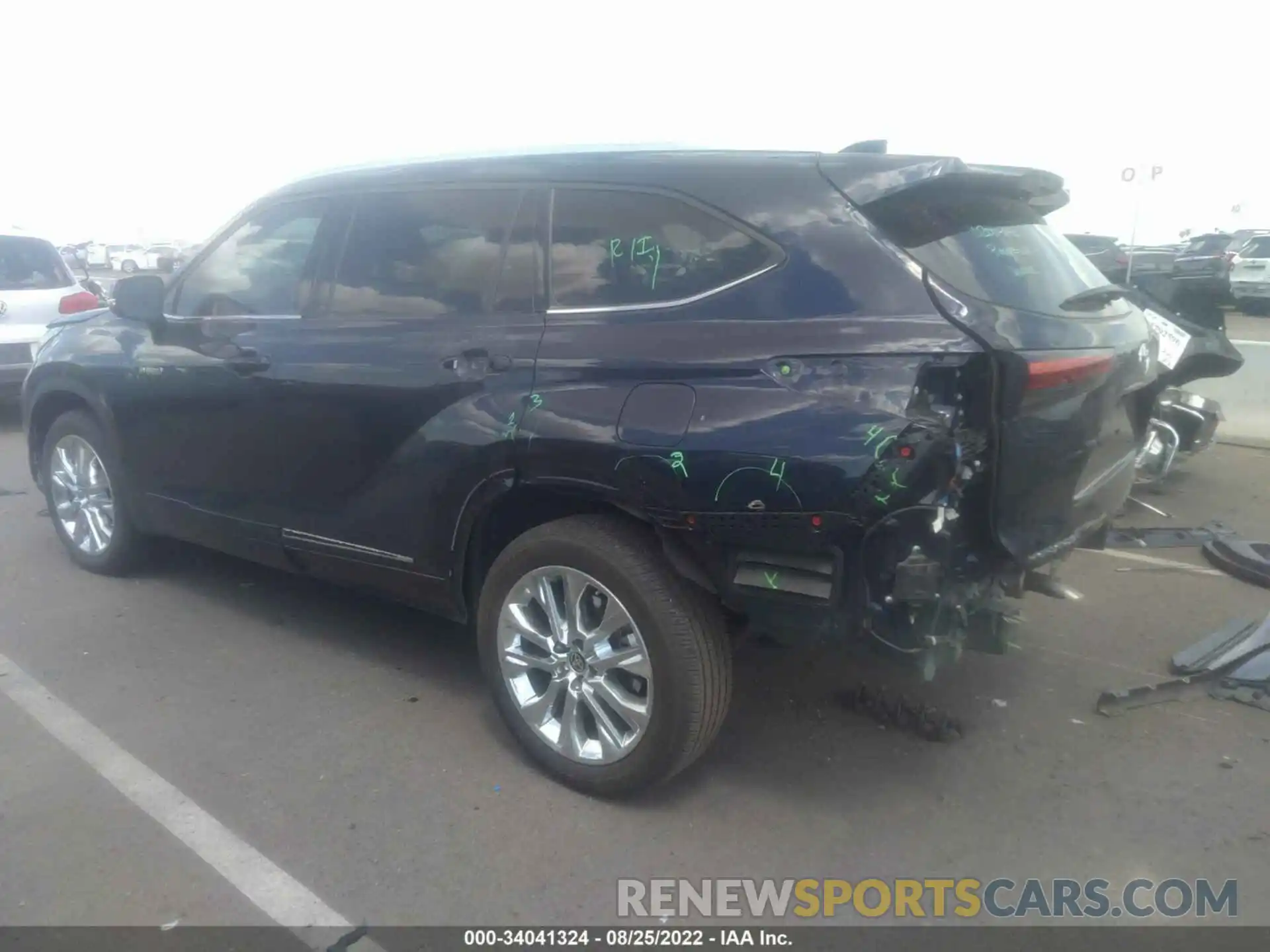 3 Photograph of a damaged car 5TDYARAHXMS004858 TOYOTA HIGHLANDER 2021