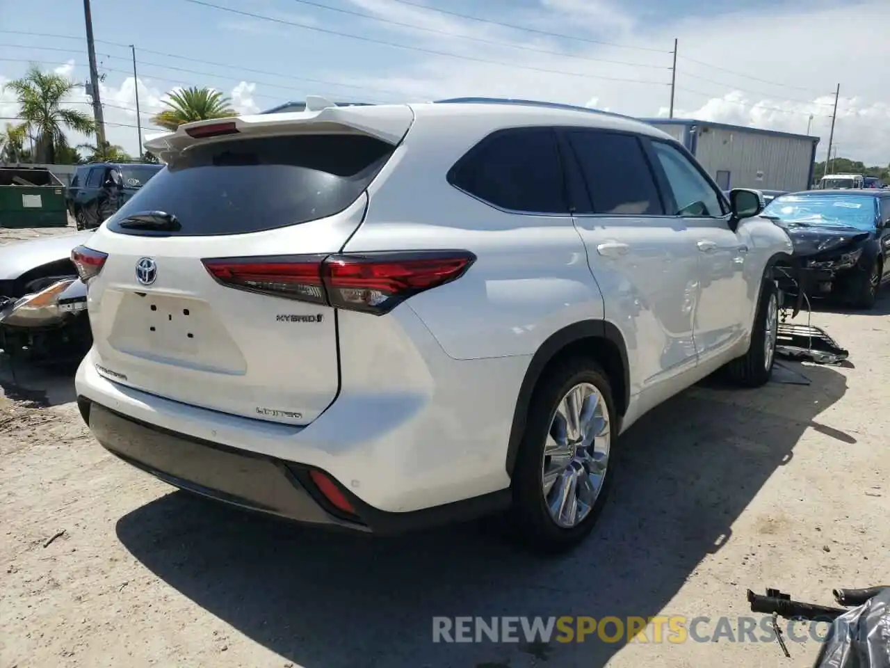 4 Photograph of a damaged car 5TDYARAHXMS008411 TOYOTA HIGHLANDER 2021