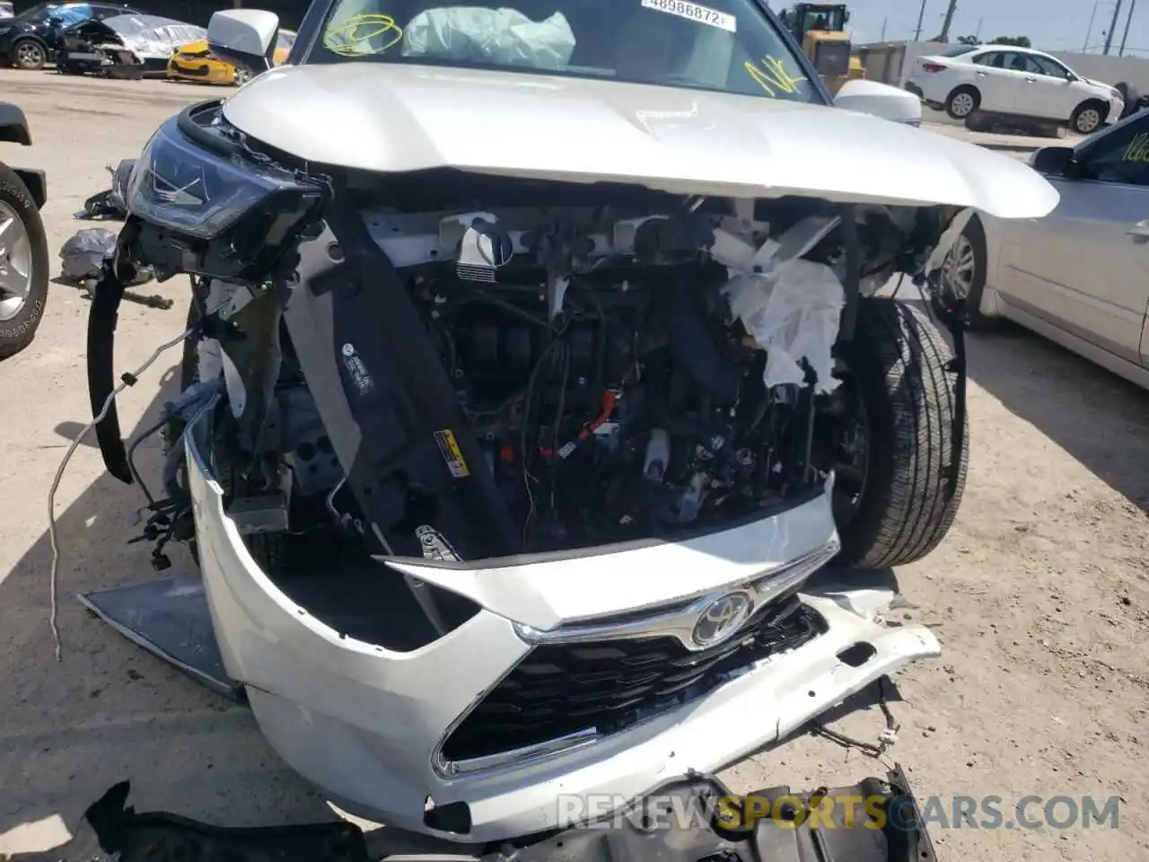 9 Photograph of a damaged car 5TDYARAHXMS008411 TOYOTA HIGHLANDER 2021