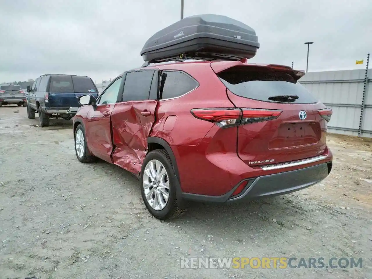 3 Photograph of a damaged car 5TDYARAHXMS009400 TOYOTA HIGHLANDER 2021