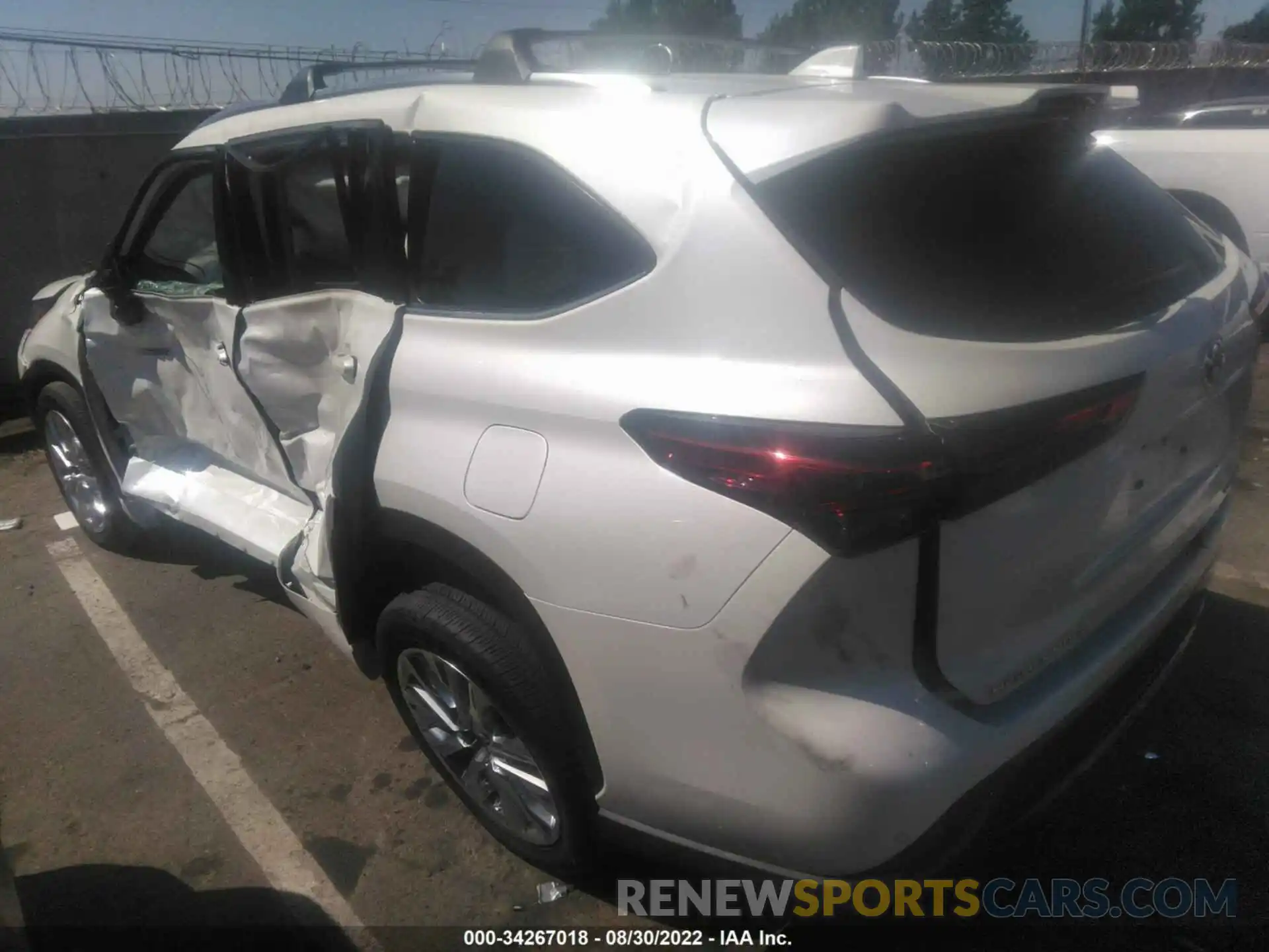 3 Photograph of a damaged car 5TDYARAHXMS504776 TOYOTA HIGHLANDER 2021