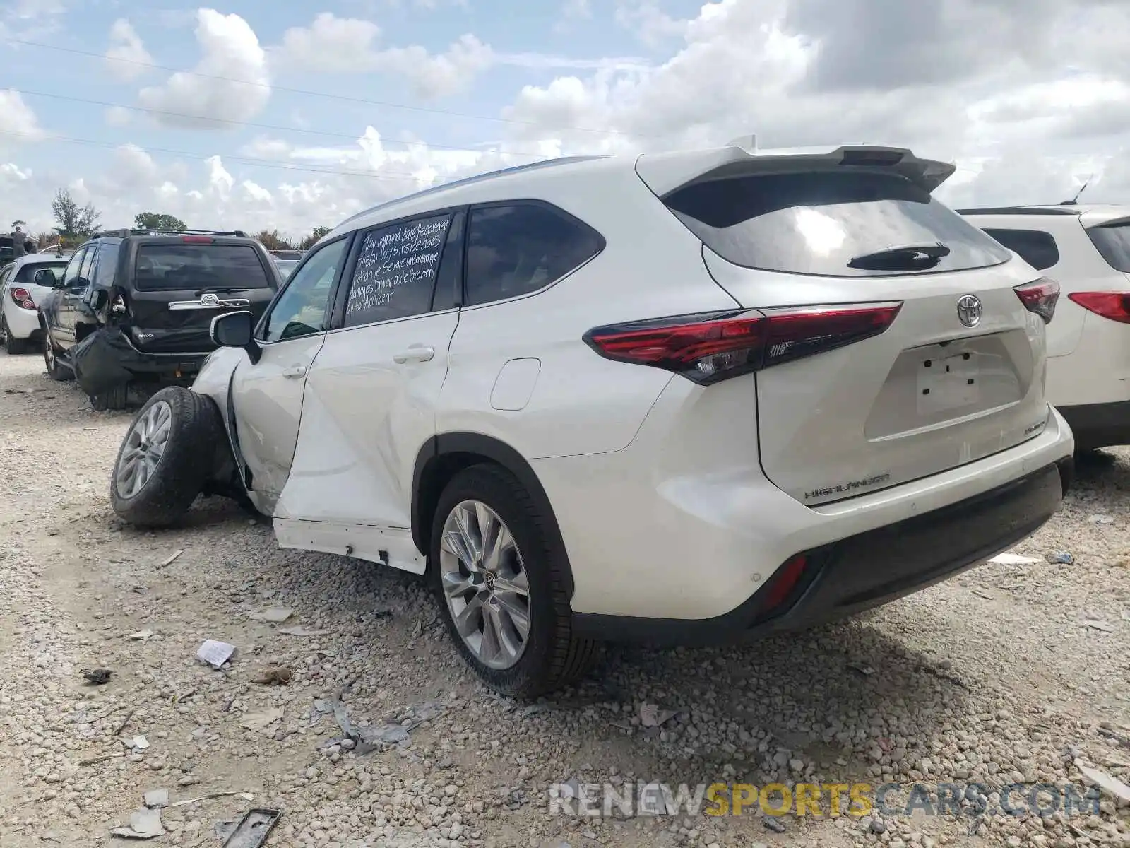 3 Photograph of a damaged car 5TDYZRAH1MS042200 TOYOTA HIGHLANDER 2021