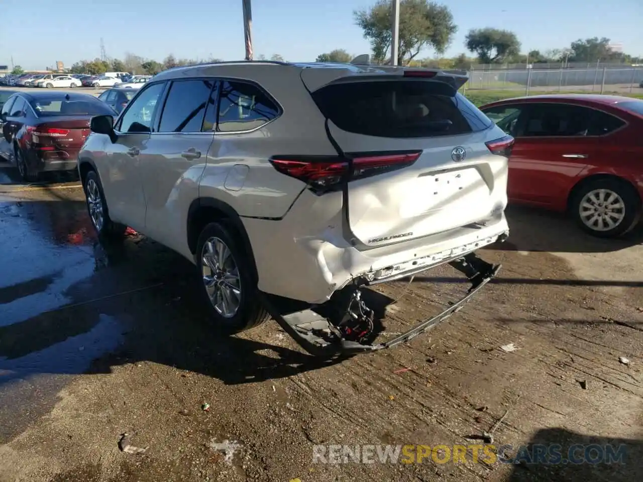 3 Photograph of a damaged car 5TDYZRAH2MS517076 TOYOTA HIGHLANDER 2021