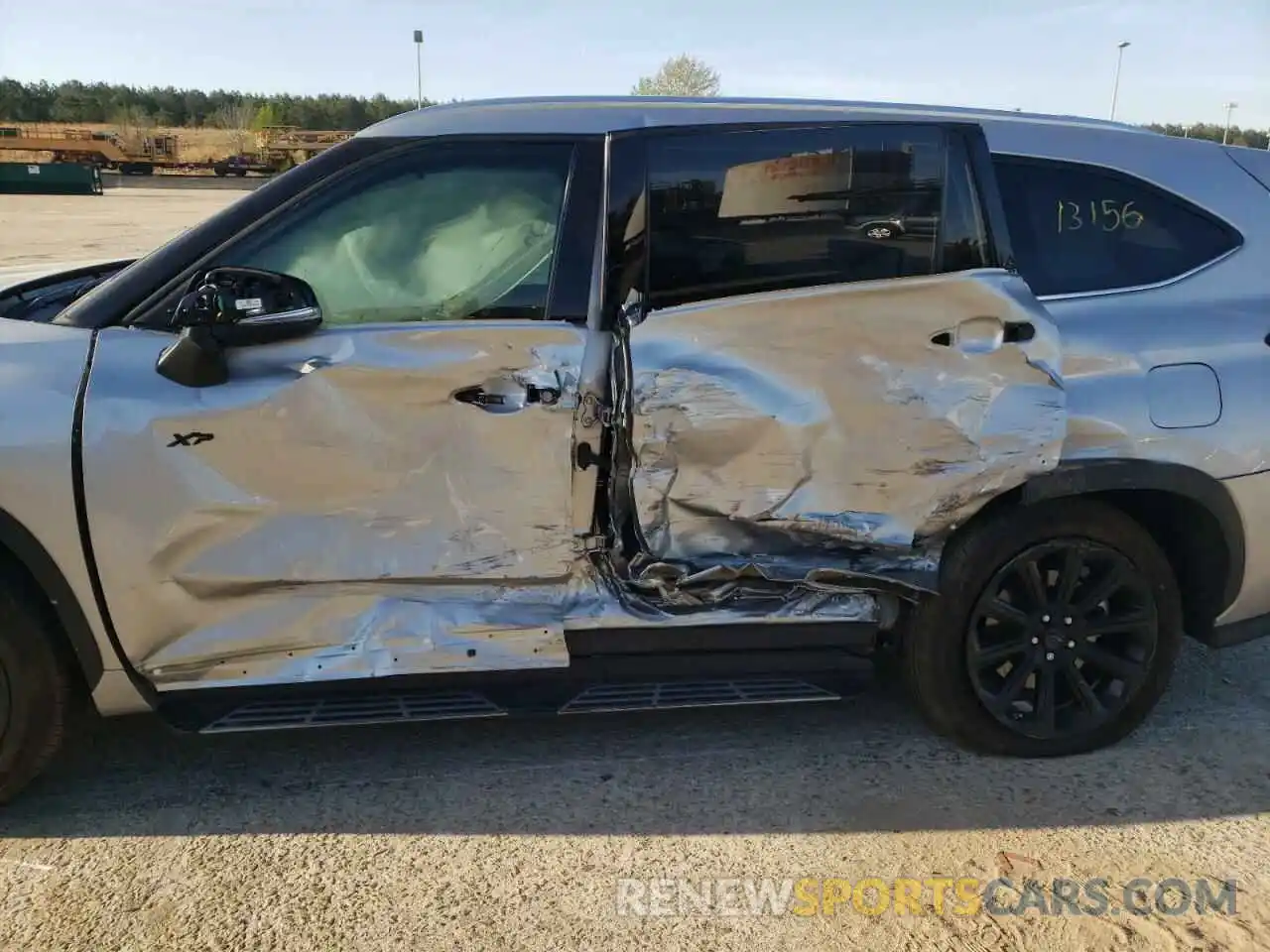 9 Photograph of a damaged car 5TDYZRAH4MS072436 TOYOTA HIGHLANDER 2021