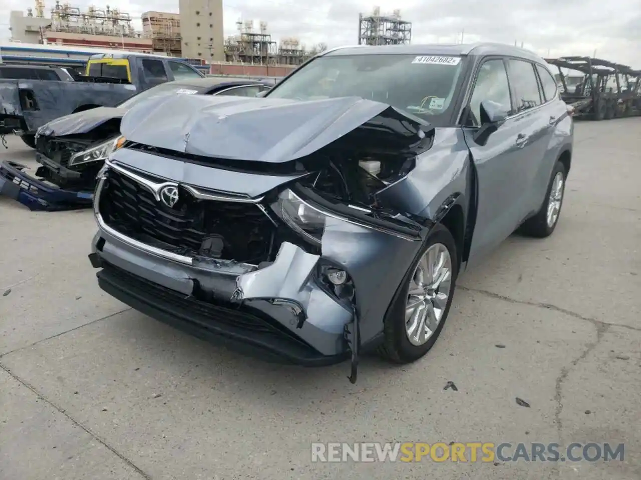 2 Photograph of a damaged car 5TDYZRAH6MS045738 TOYOTA HIGHLANDER 2021