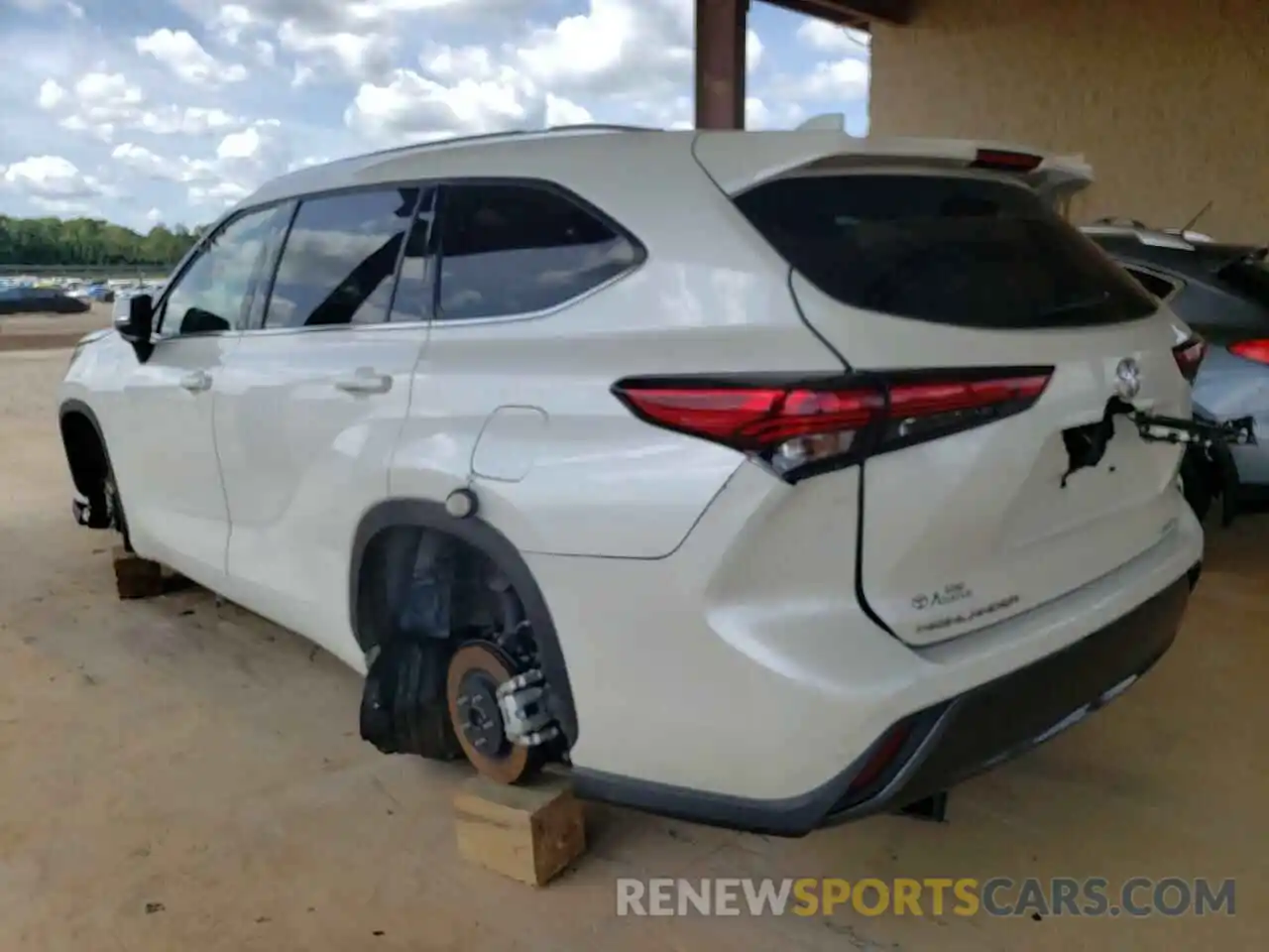 3 Photograph of a damaged car 5TDYZRAH9MS041473 TOYOTA HIGHLANDER 2021