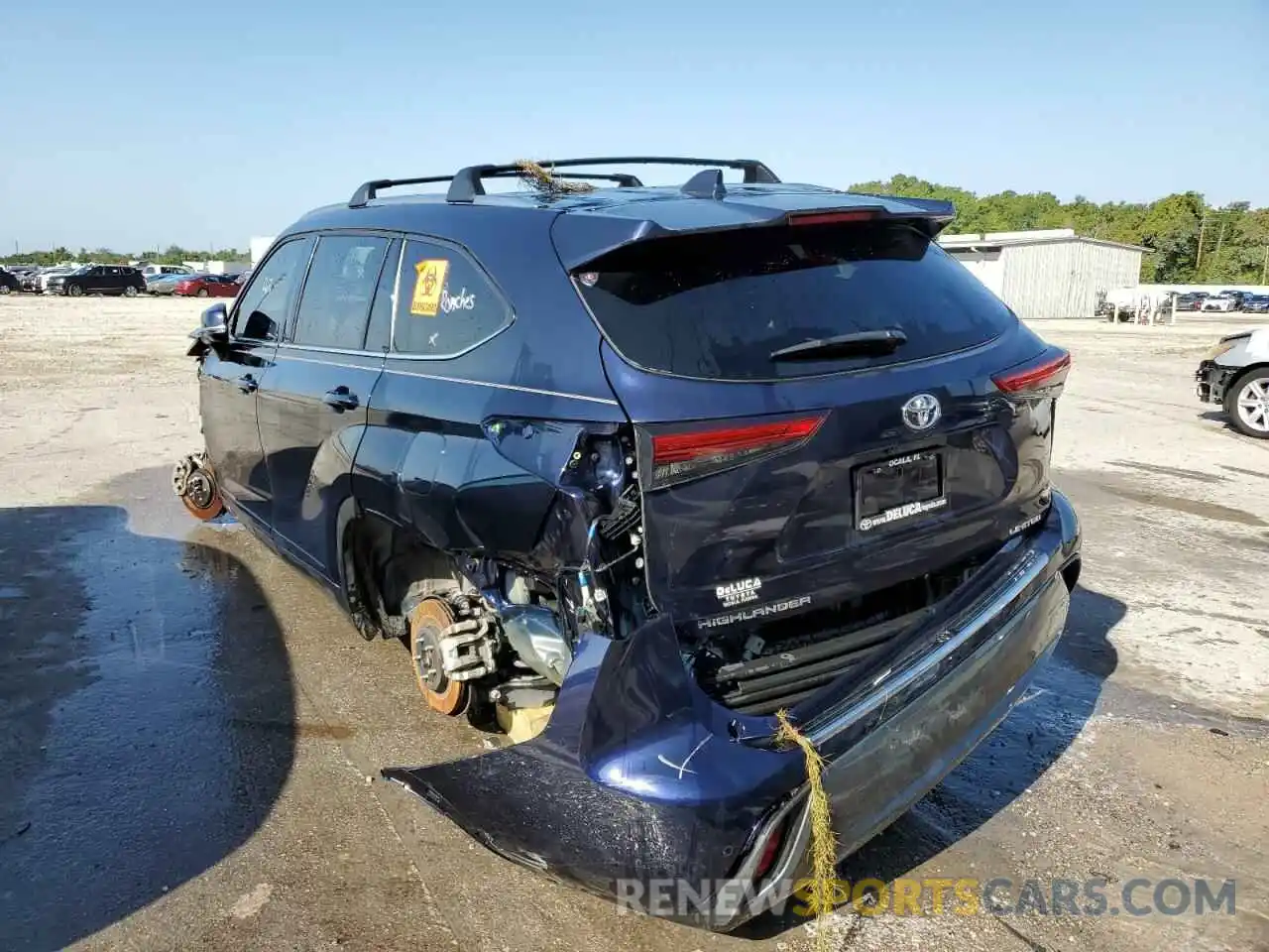 3 Photograph of a damaged car 5TDYZRAH9MS055261 TOYOTA HIGHLANDER 2021