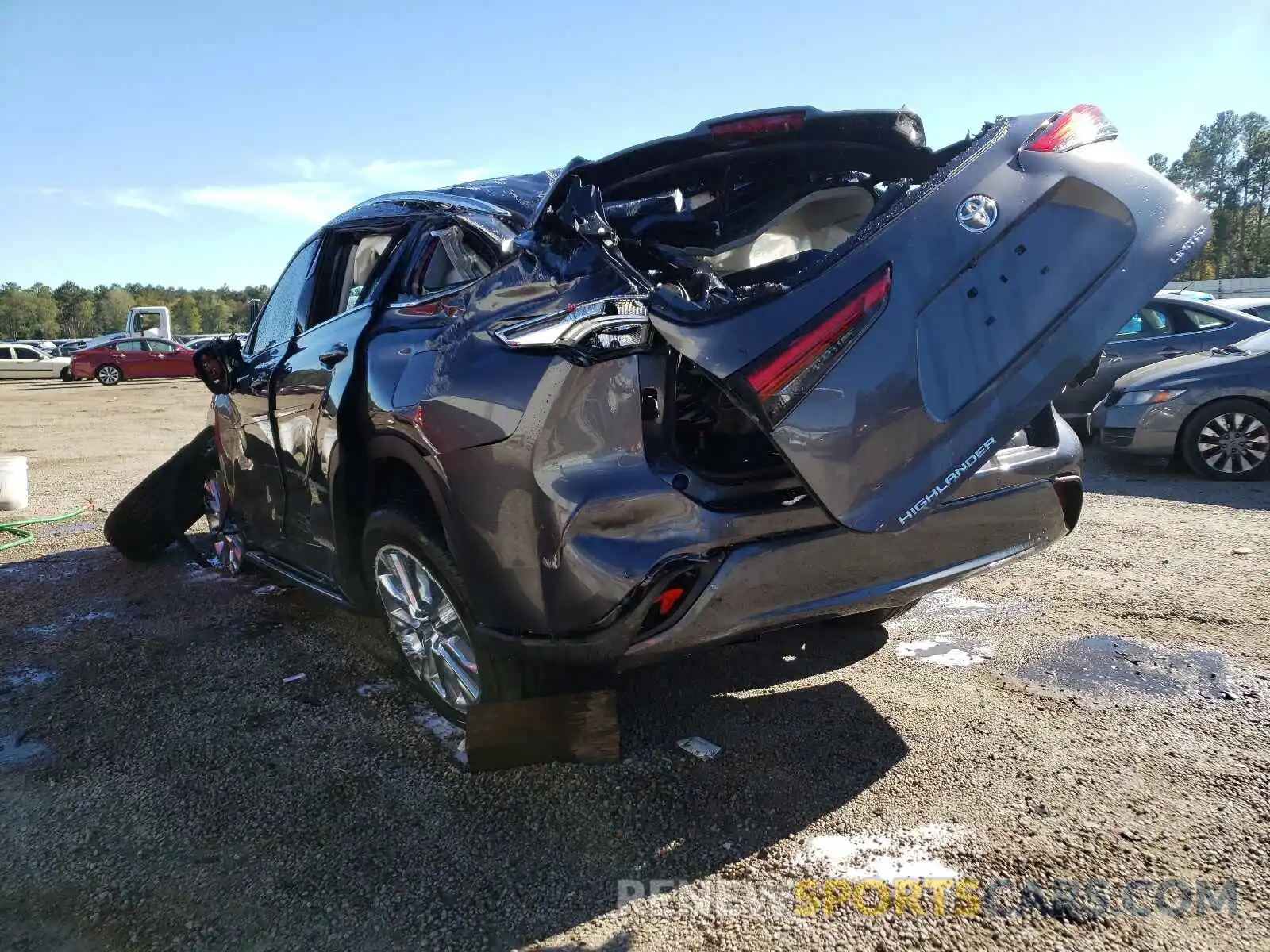 3 Photograph of a damaged car 5TDYZRAH9MS520038 TOYOTA HIGHLANDER 2021