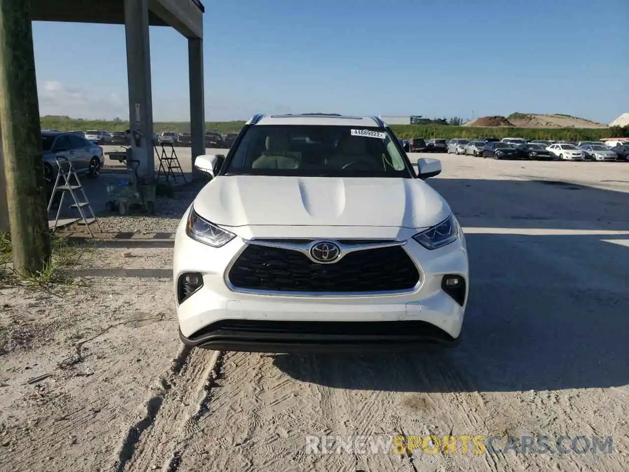 9 Photograph of a damaged car 5TDYZRAHXMS045659 TOYOTA HIGHLANDER 2021