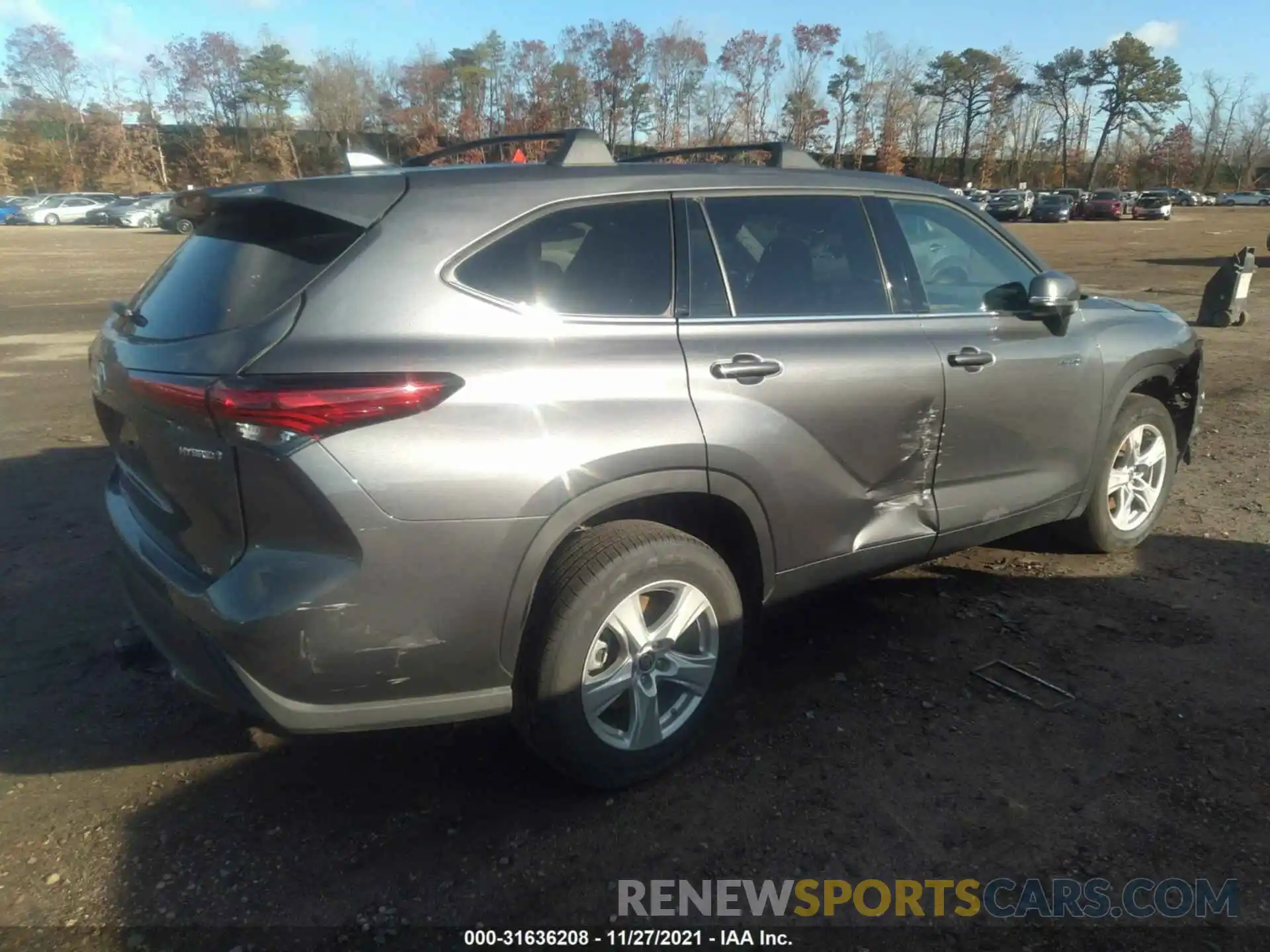 4 Photograph of a damaged car 5TDZARAH1MS507148 TOYOTA HIGHLANDER 2021