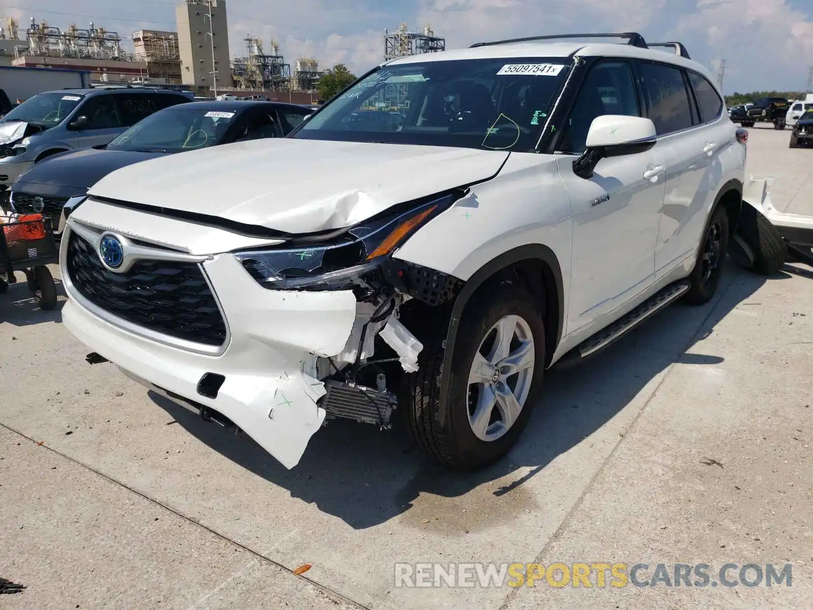 2 Photograph of a damaged car 5TDZARAH5MS507217 TOYOTA HIGHLANDER 2021