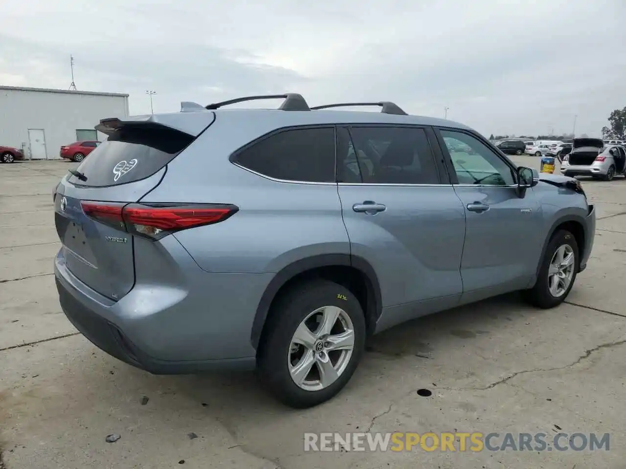 3 Photograph of a damaged car 5TDZARAH7MS006488 TOYOTA HIGHLANDER 2021