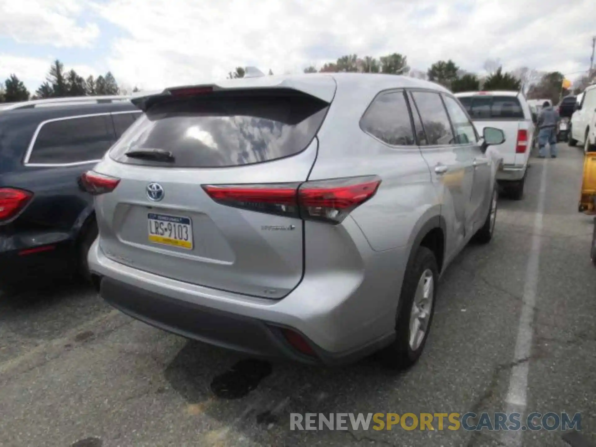 28 Photograph of a damaged car 5TDZARAHXMS009031 TOYOTA HIGHLANDER 2021