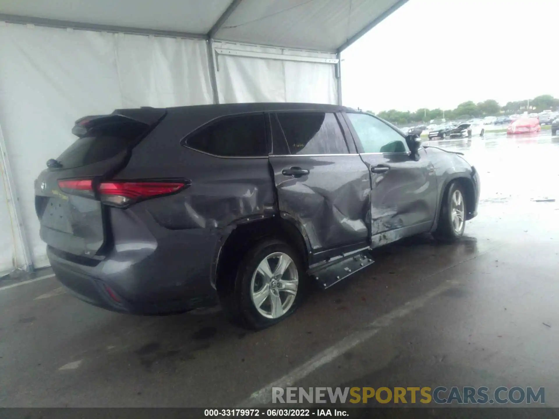 4 Photograph of a damaged car 5TDZZRAH0MS048574 TOYOTA HIGHLANDER 2021