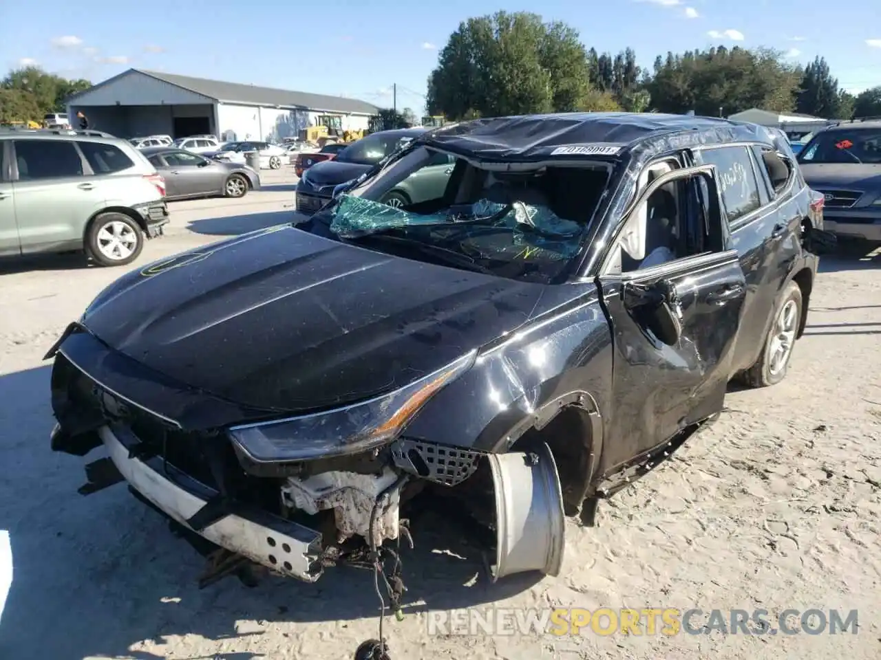 2 Photograph of a damaged car 5TDZZRAH0MS056013 TOYOTA HIGHLANDER 2021