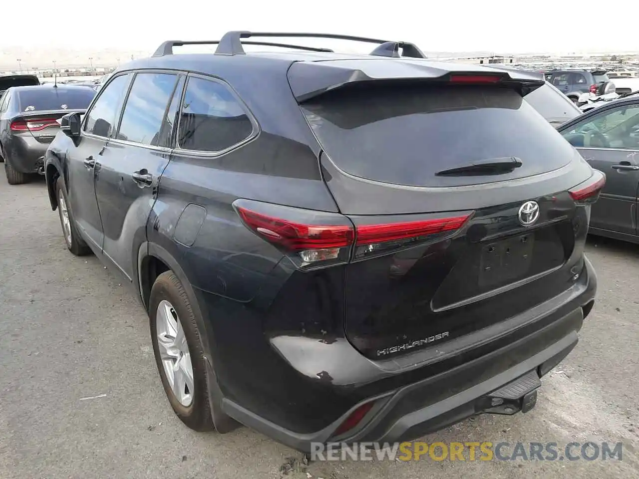 3 Photograph of a damaged car 5TDZZRAH0MS061342 TOYOTA HIGHLANDER 2021