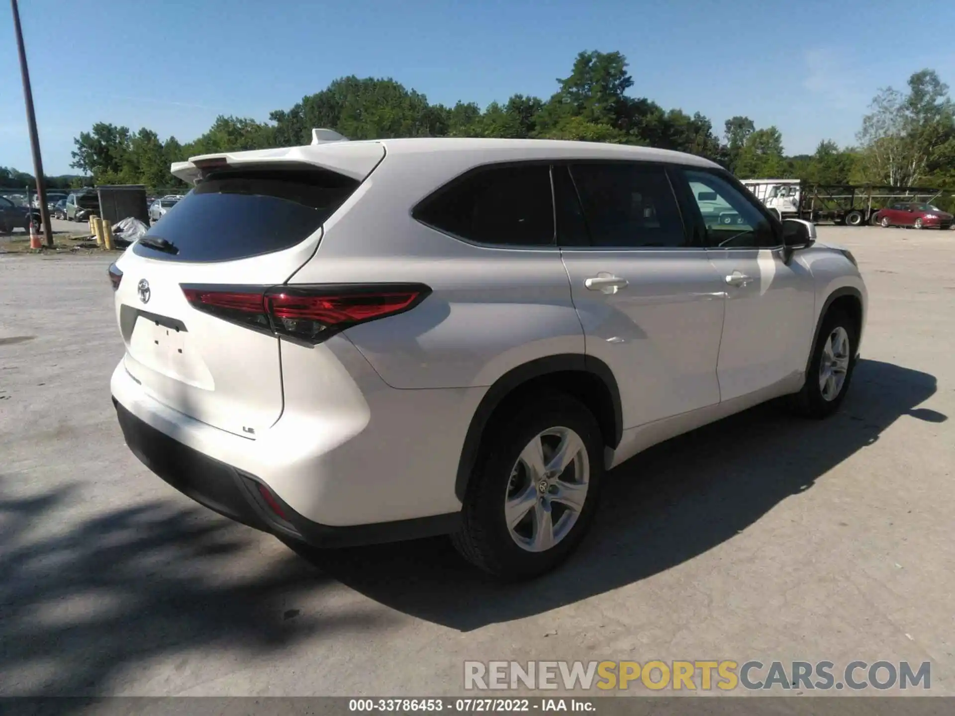 4 Photograph of a damaged car 5TDZZRAH0MS062314 TOYOTA HIGHLANDER 2021