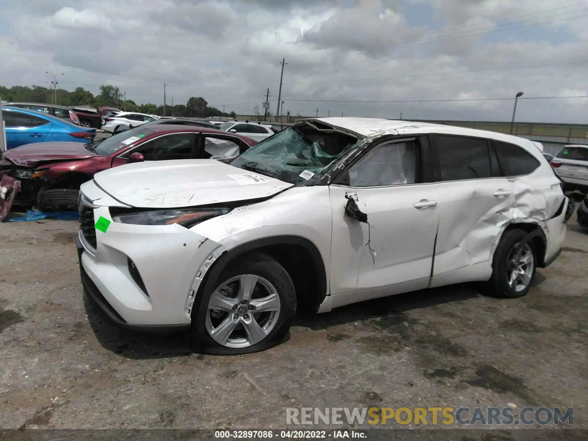 2 Photograph of a damaged car 5TDZZRAH0MS077265 TOYOTA HIGHLANDER 2021