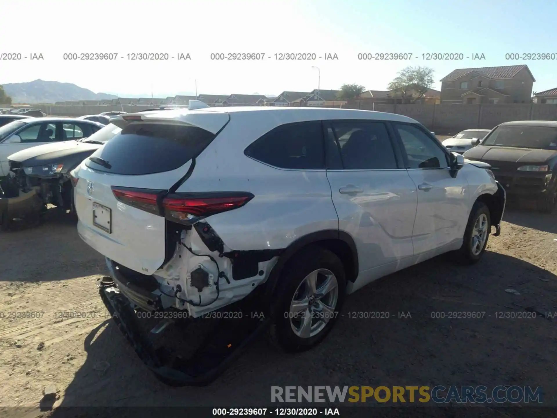 4 Photograph of a damaged car 5TDZZRAH0MS515864 TOYOTA HIGHLANDER 2021