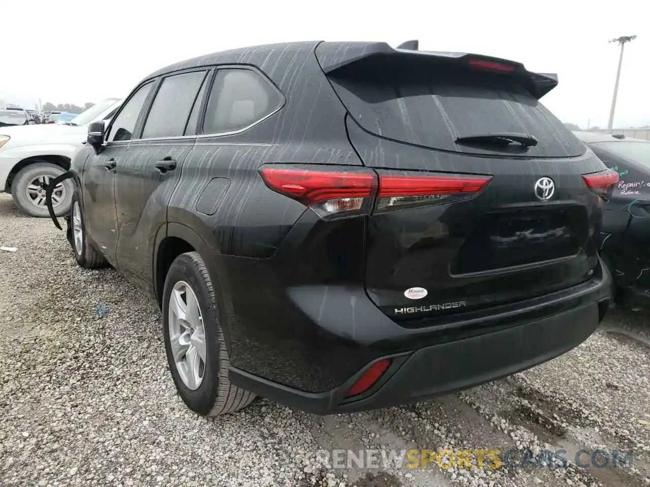 3 Photograph of a damaged car 5TDZZRAH0MS523818 TOYOTA HIGHLANDER 2021