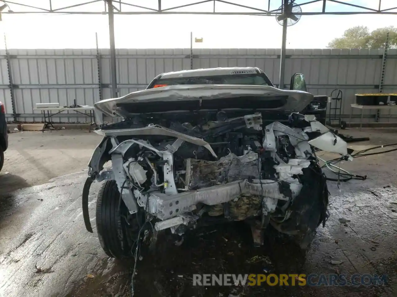 9 Photograph of a damaged car 5TDZZRAH2MS043554 TOYOTA HIGHLANDER 2021