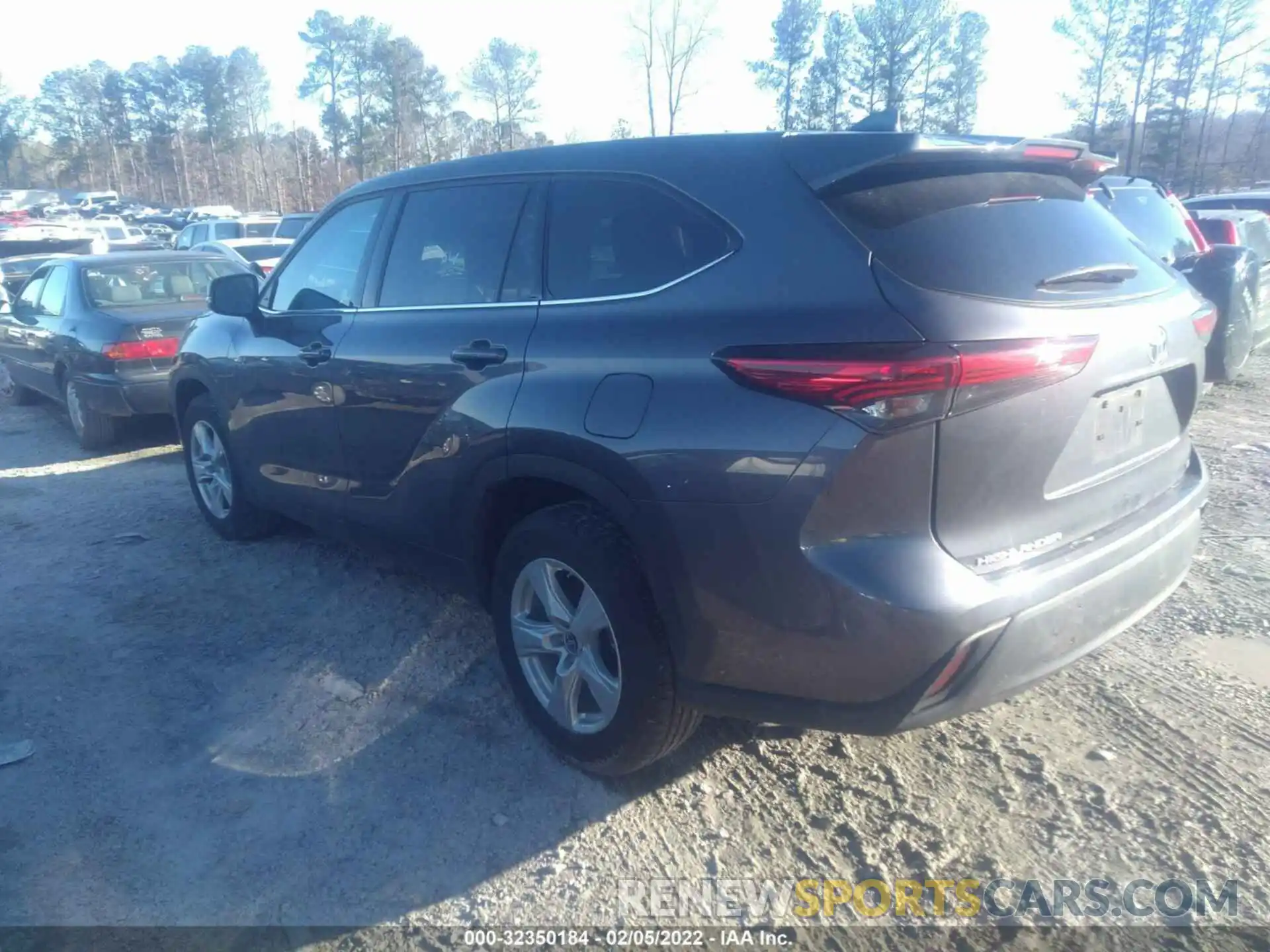 3 Photograph of a damaged car 5TDZZRAH2MS053291 TOYOTA HIGHLANDER 2021