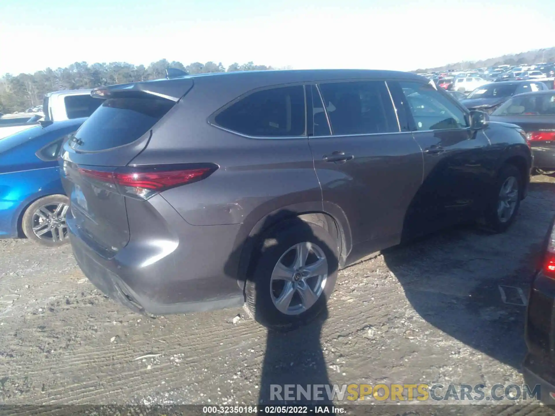 4 Photograph of a damaged car 5TDZZRAH2MS053291 TOYOTA HIGHLANDER 2021