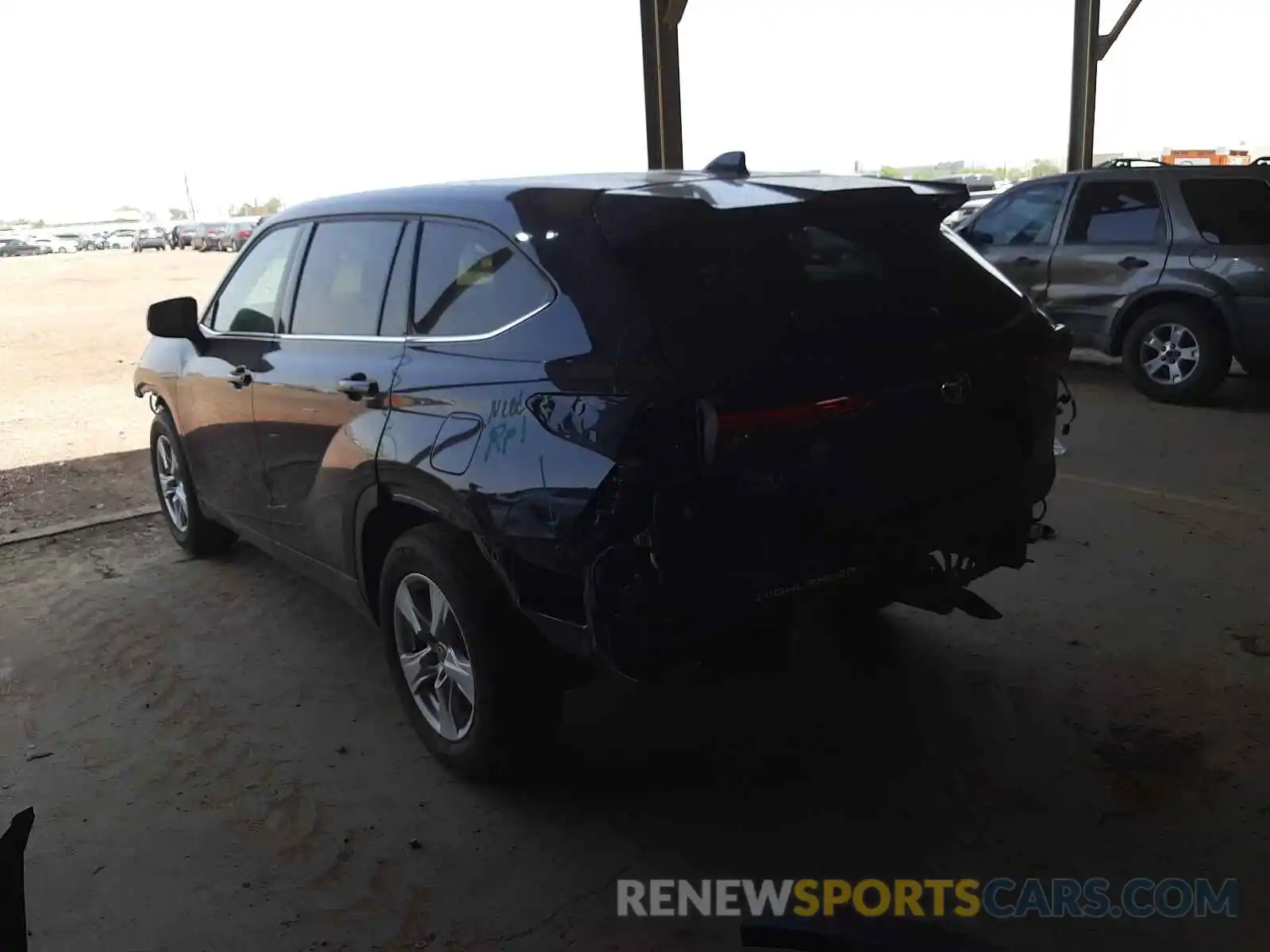 3 Photograph of a damaged car 5TDZZRAH2MS517406 TOYOTA HIGHLANDER 2021