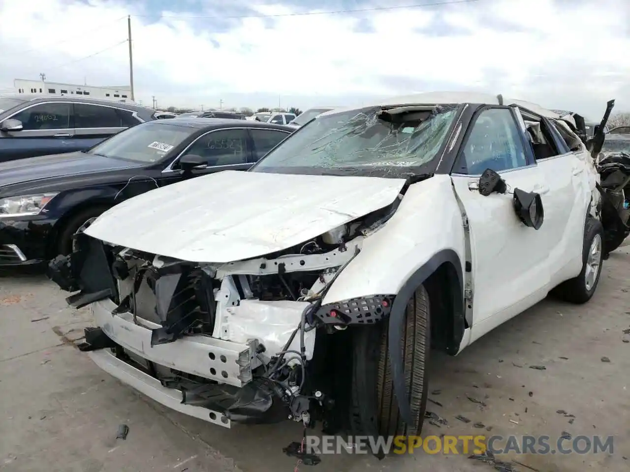 2 Photograph of a damaged car 5TDZZRAH3MS065711 TOYOTA HIGHLANDER 2021