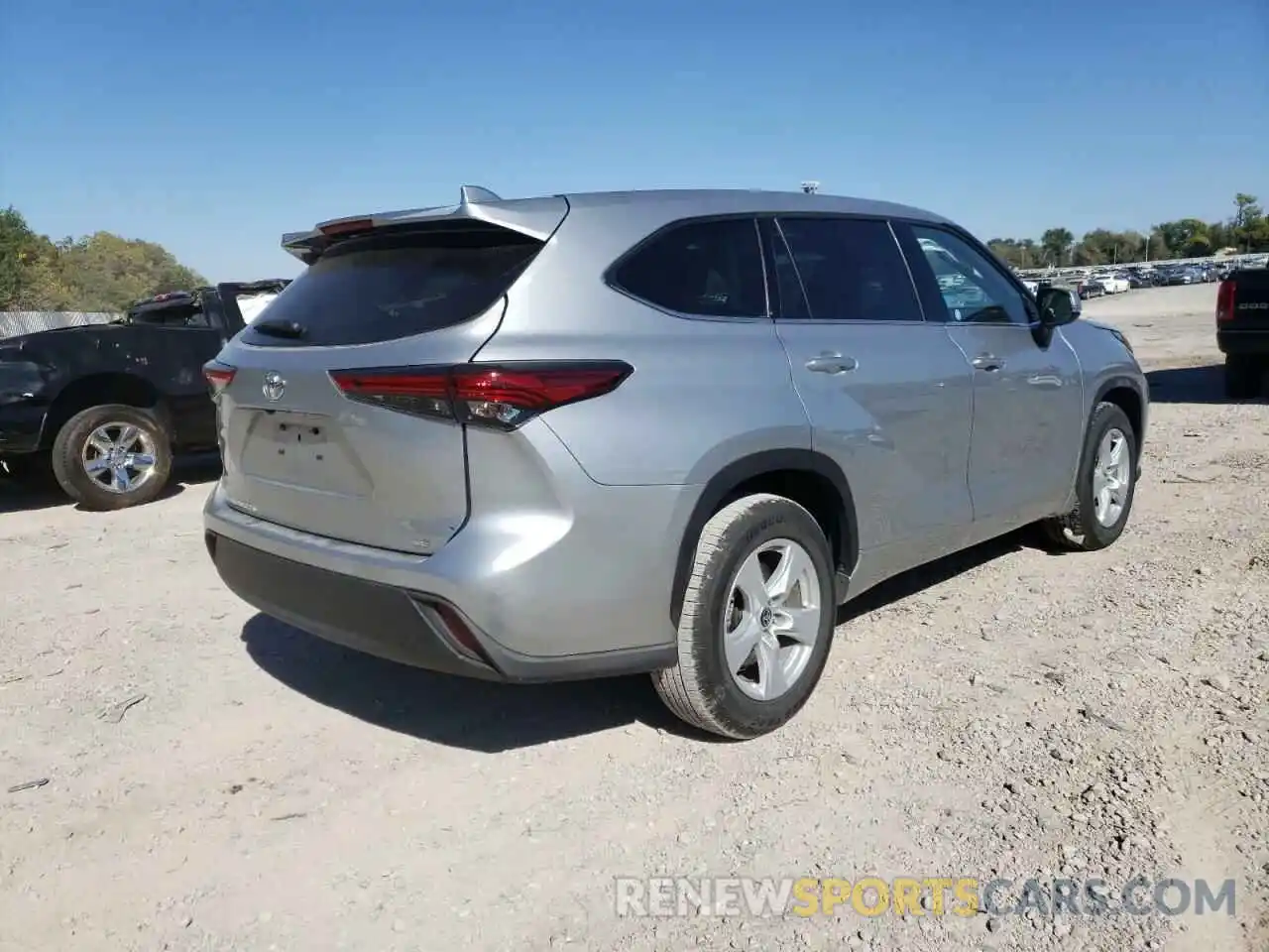 4 Photograph of a damaged car 5TDZZRAH3MS067202 TOYOTA HIGHLANDER 2021