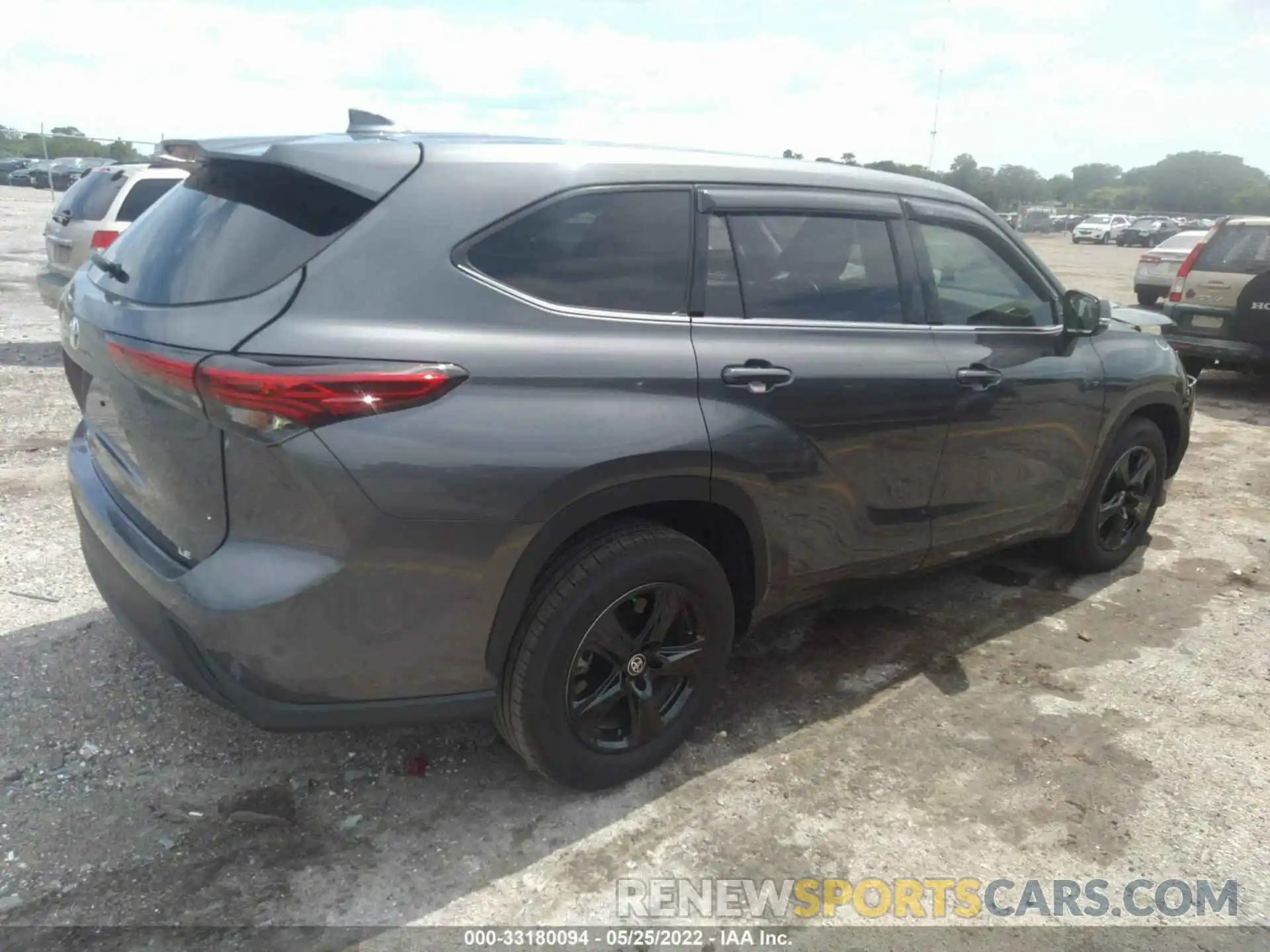 4 Photograph of a damaged car 5TDZZRAH3MS518757 TOYOTA HIGHLANDER 2021