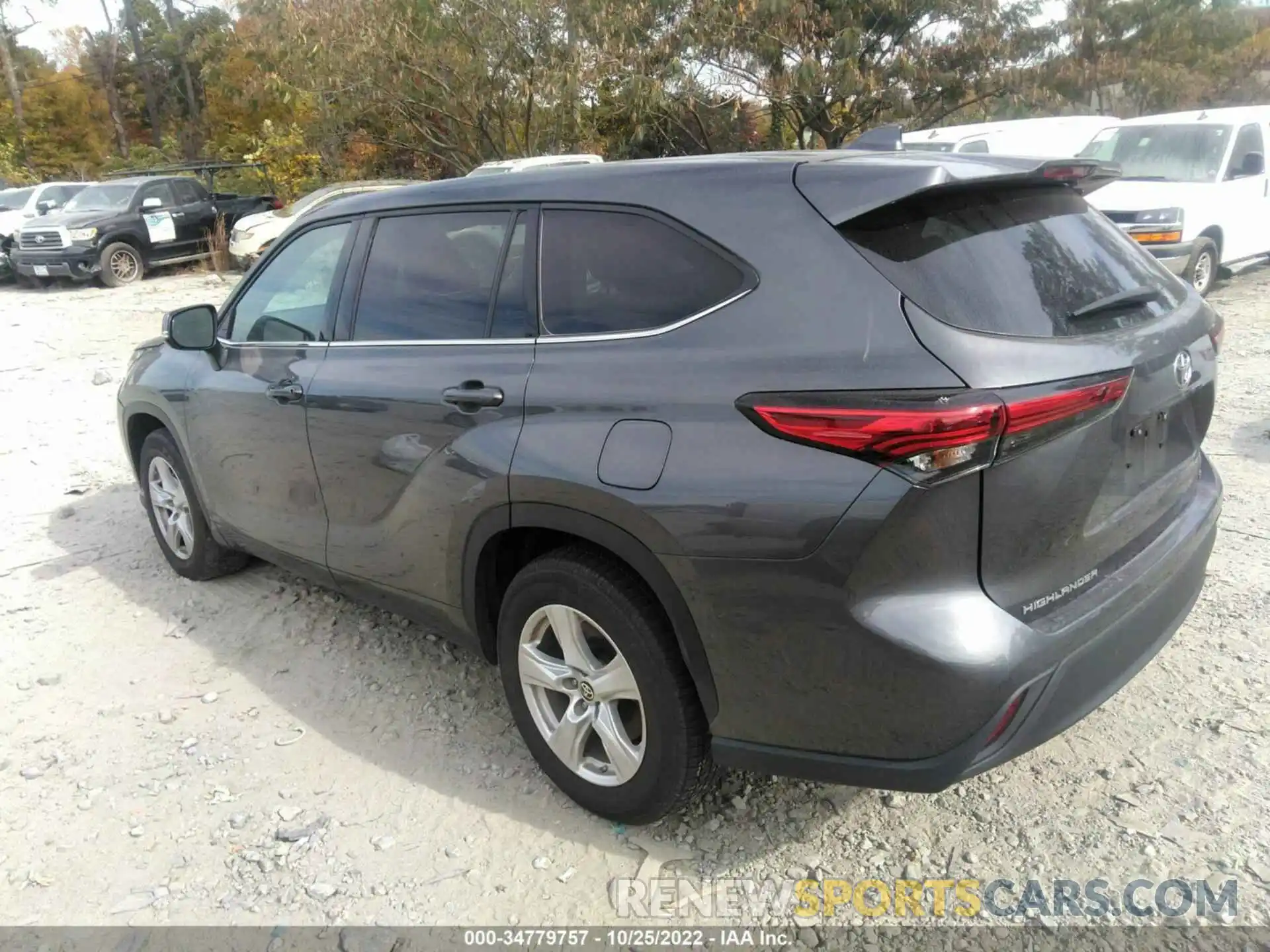 3 Photograph of a damaged car 5TDZZRAH3MS522128 TOYOTA HIGHLANDER 2021