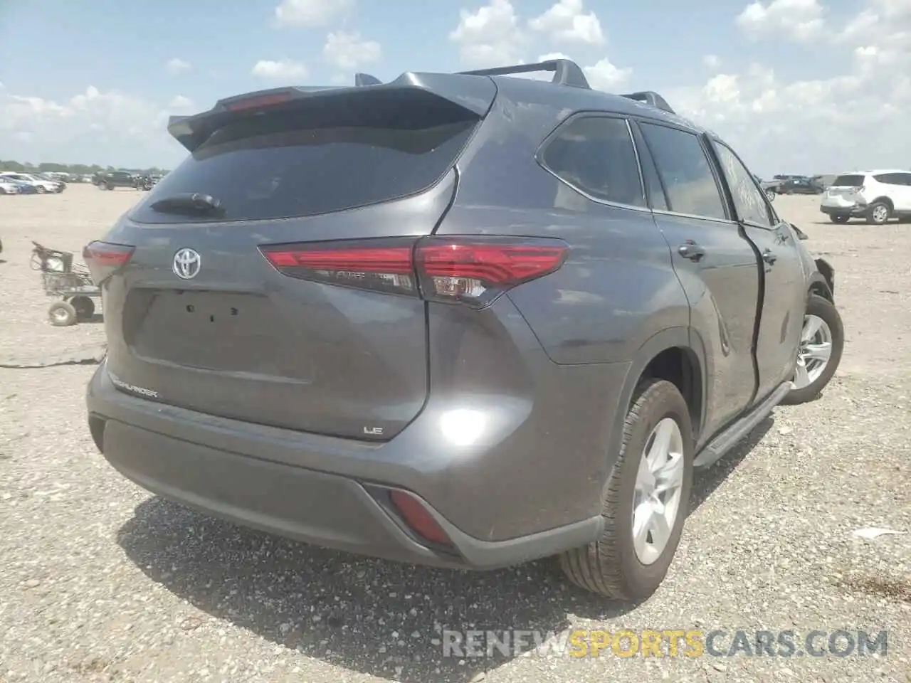 4 Photograph of a damaged car 5TDZZRAH4MS061358 TOYOTA HIGHLANDER 2021