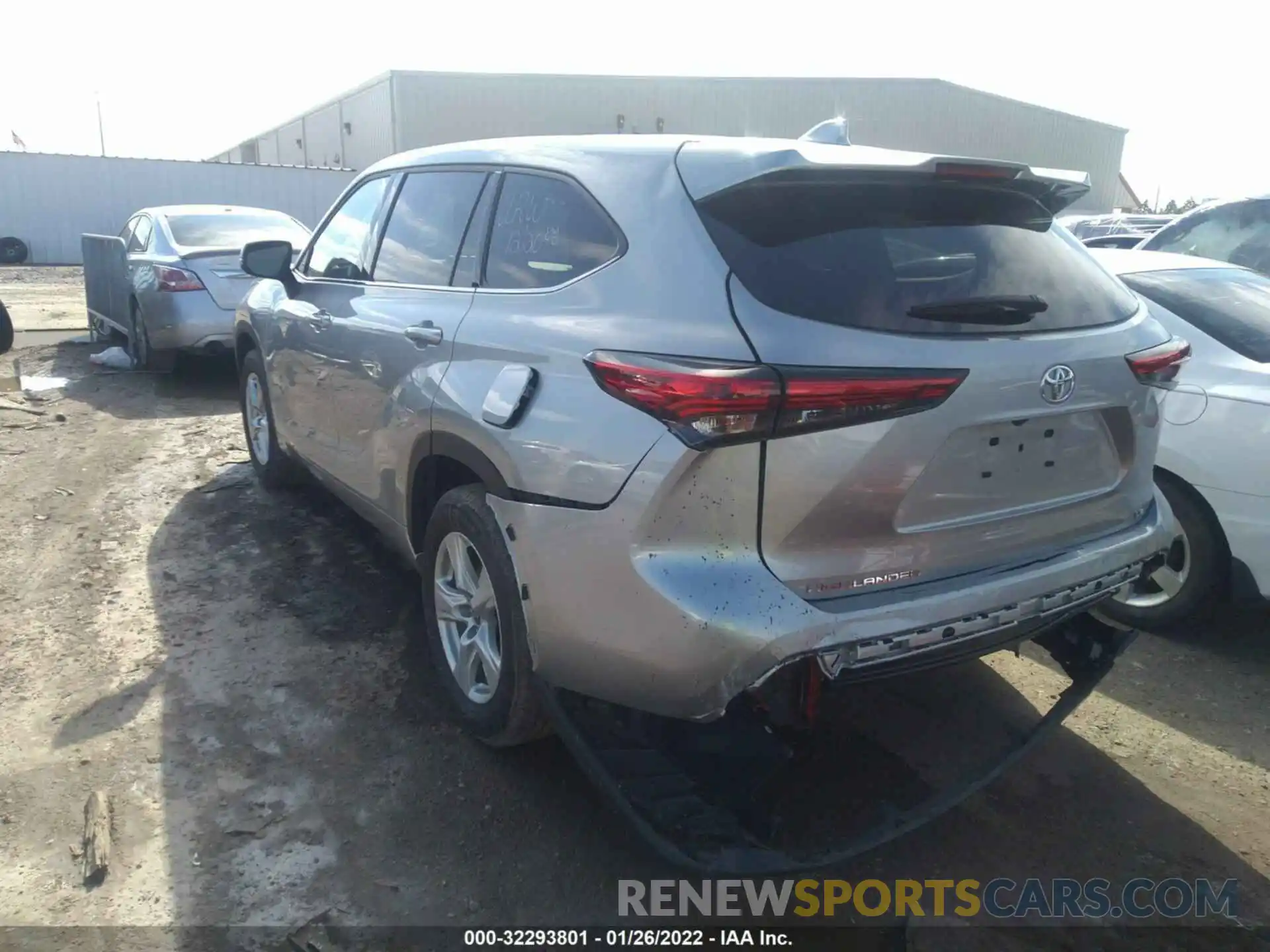 3 Photograph of a damaged car 5TDZZRAH4MS066172 TOYOTA HIGHLANDER 2021