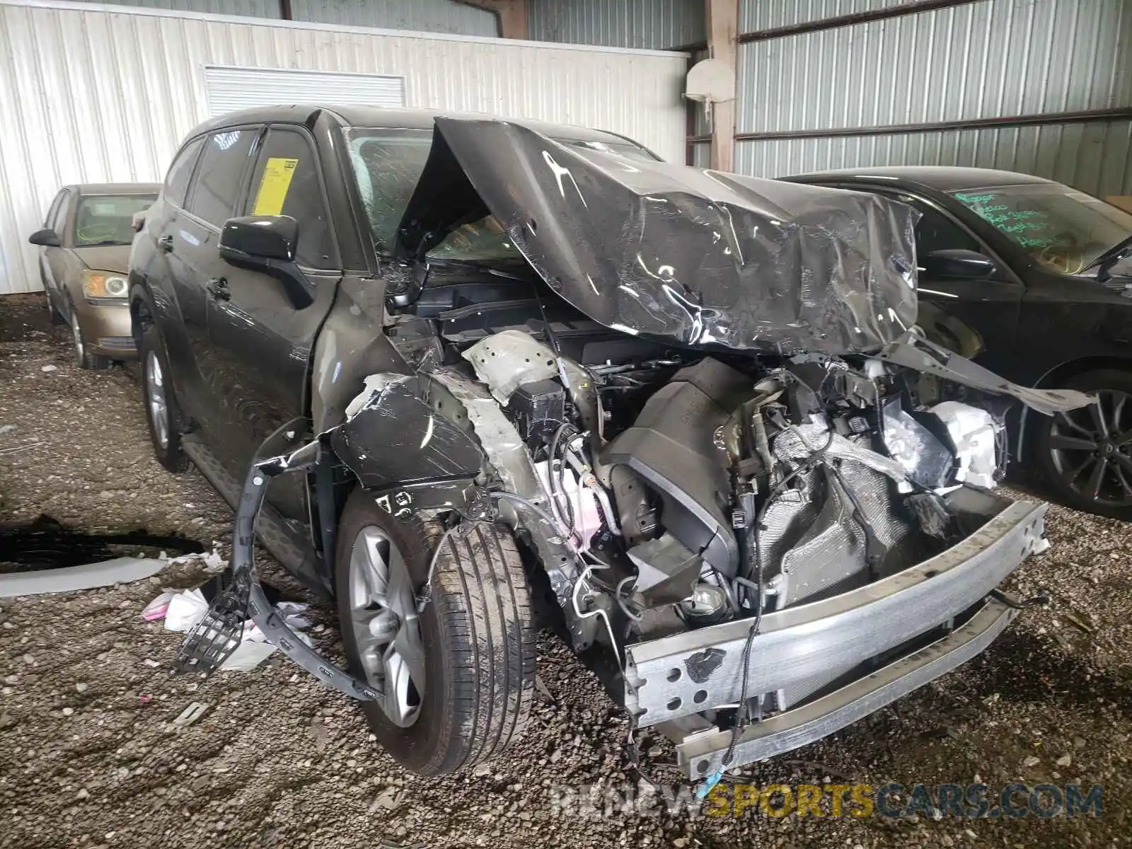 1 Photograph of a damaged car 5TDZZRAH4MS069797 TOYOTA HIGHLANDER 2021