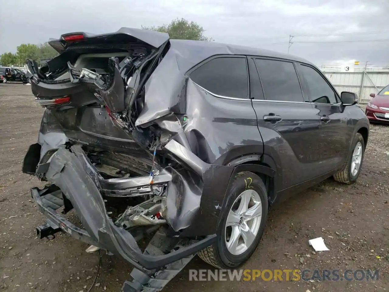 4 Photograph of a damaged car 5TDZZRAH4MS527516 TOYOTA HIGHLANDER 2021