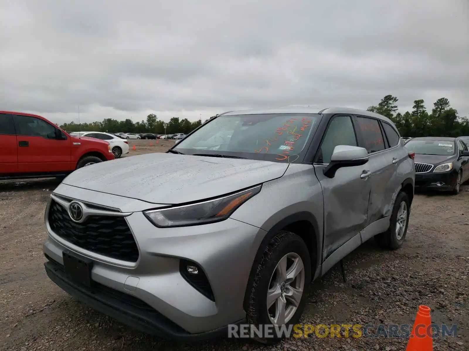 2 Photograph of a damaged car 5TDZZRAH5MS052782 TOYOTA HIGHLANDER 2021