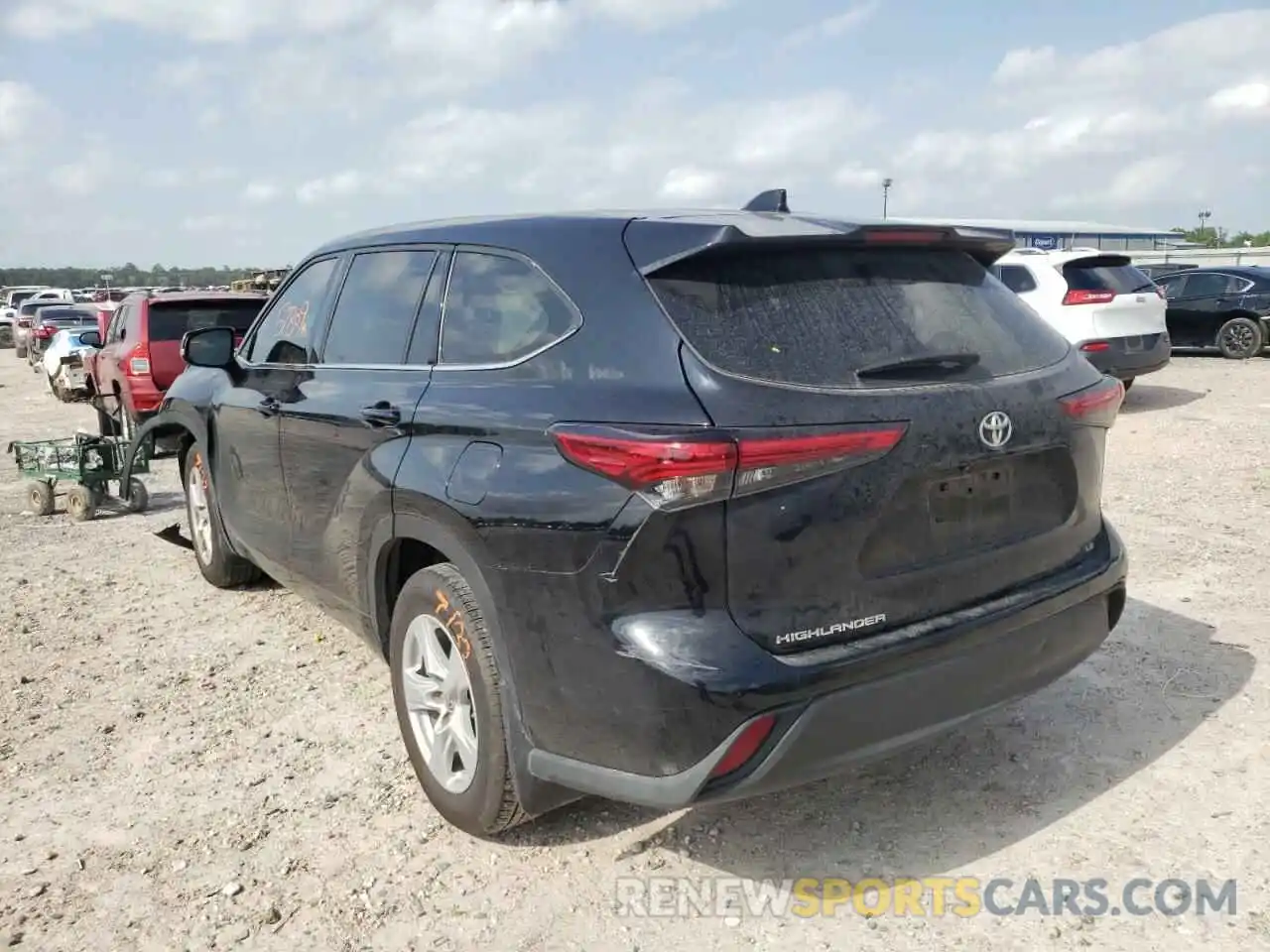 3 Photograph of a damaged car 5TDZZRAH5MS054466 TOYOTA HIGHLANDER 2021