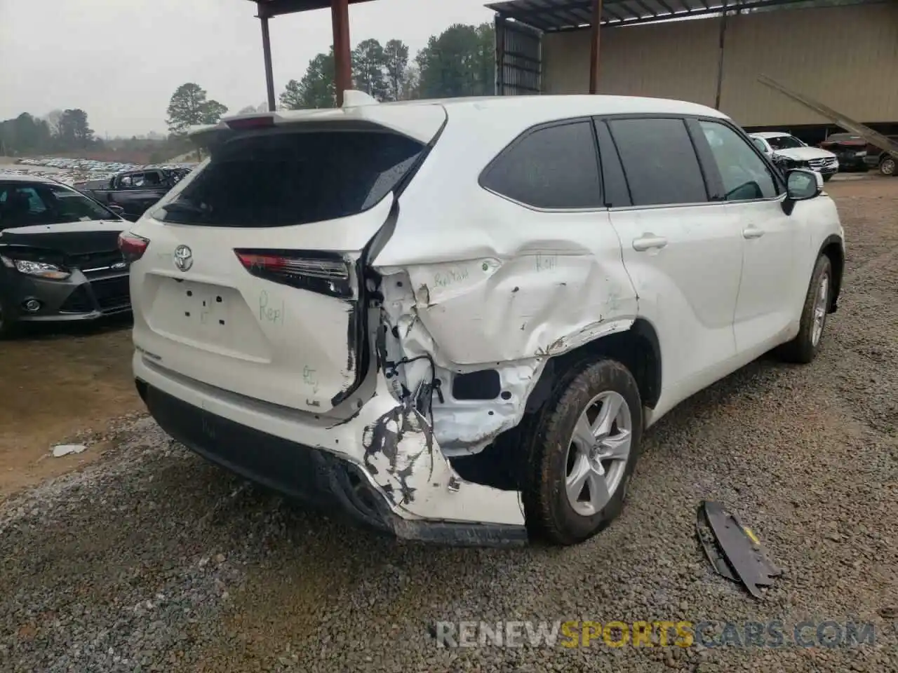 4 Photograph of a damaged car 5TDZZRAH5MS077097 TOYOTA HIGHLANDER 2021