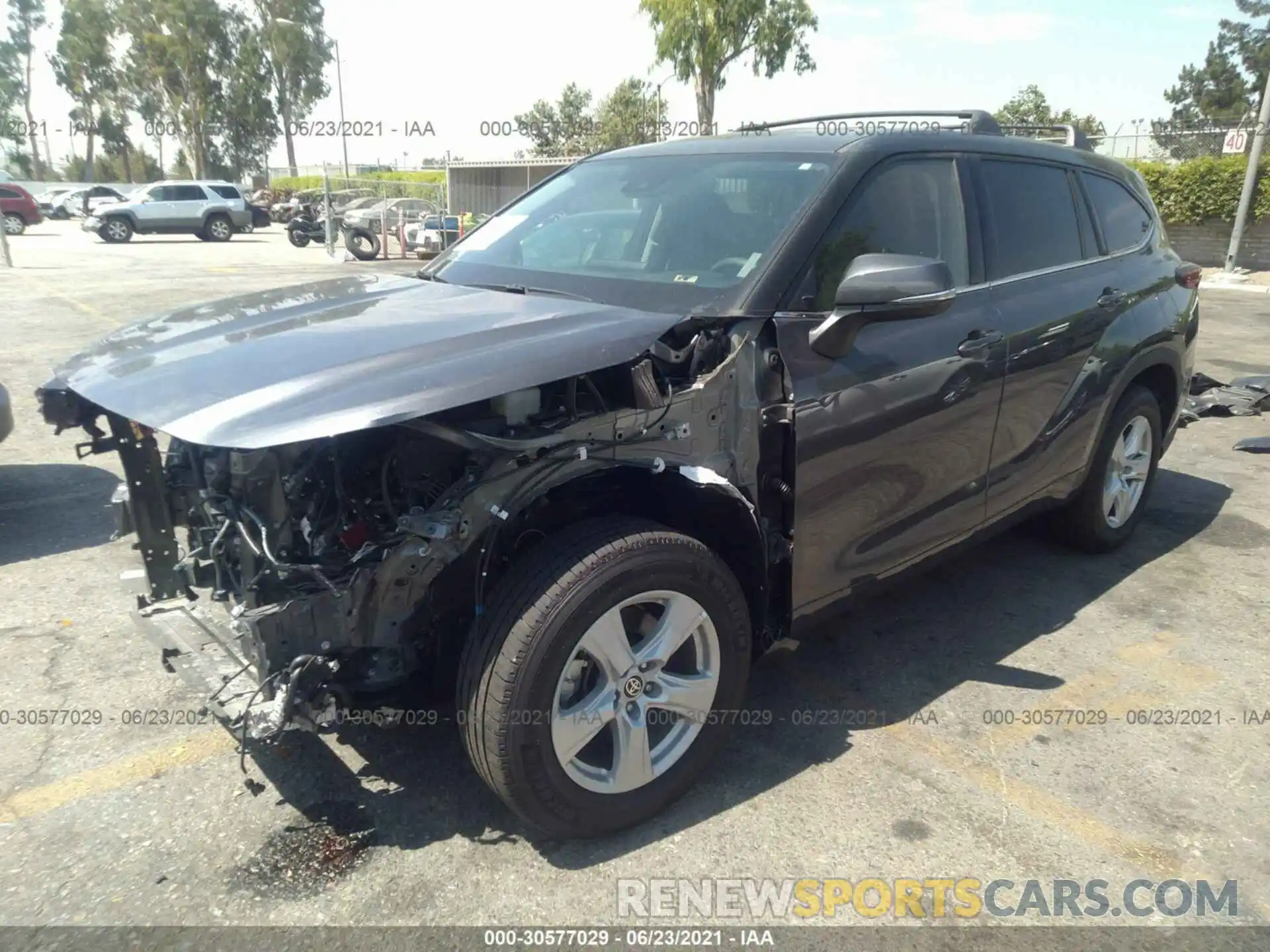 2 Photograph of a damaged car 5TDZZRAH5MS521949 TOYOTA HIGHLANDER 2021