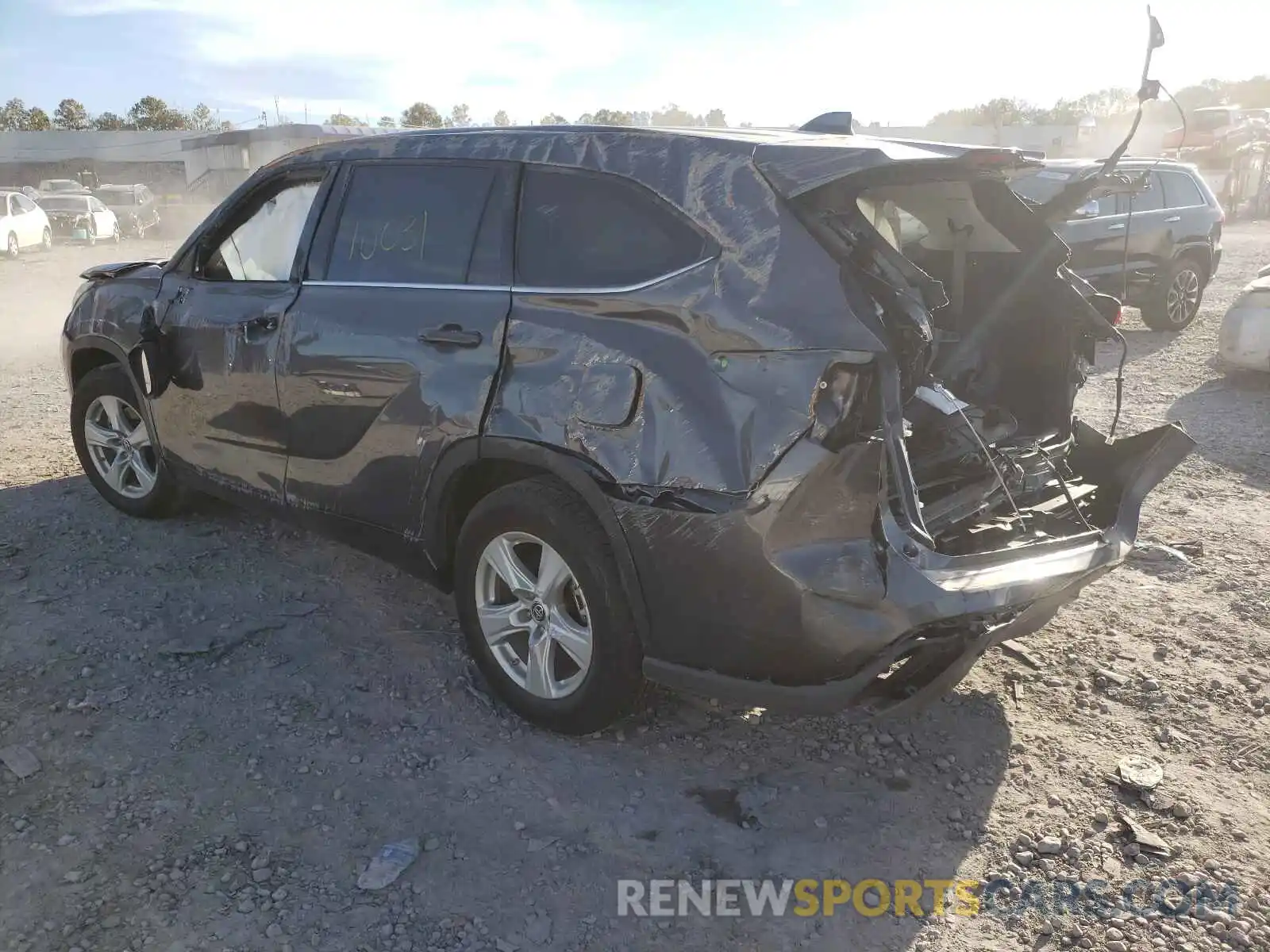 3 Photograph of a damaged car 5TDZZRAH6MS527131 TOYOTA HIGHLANDER 2021