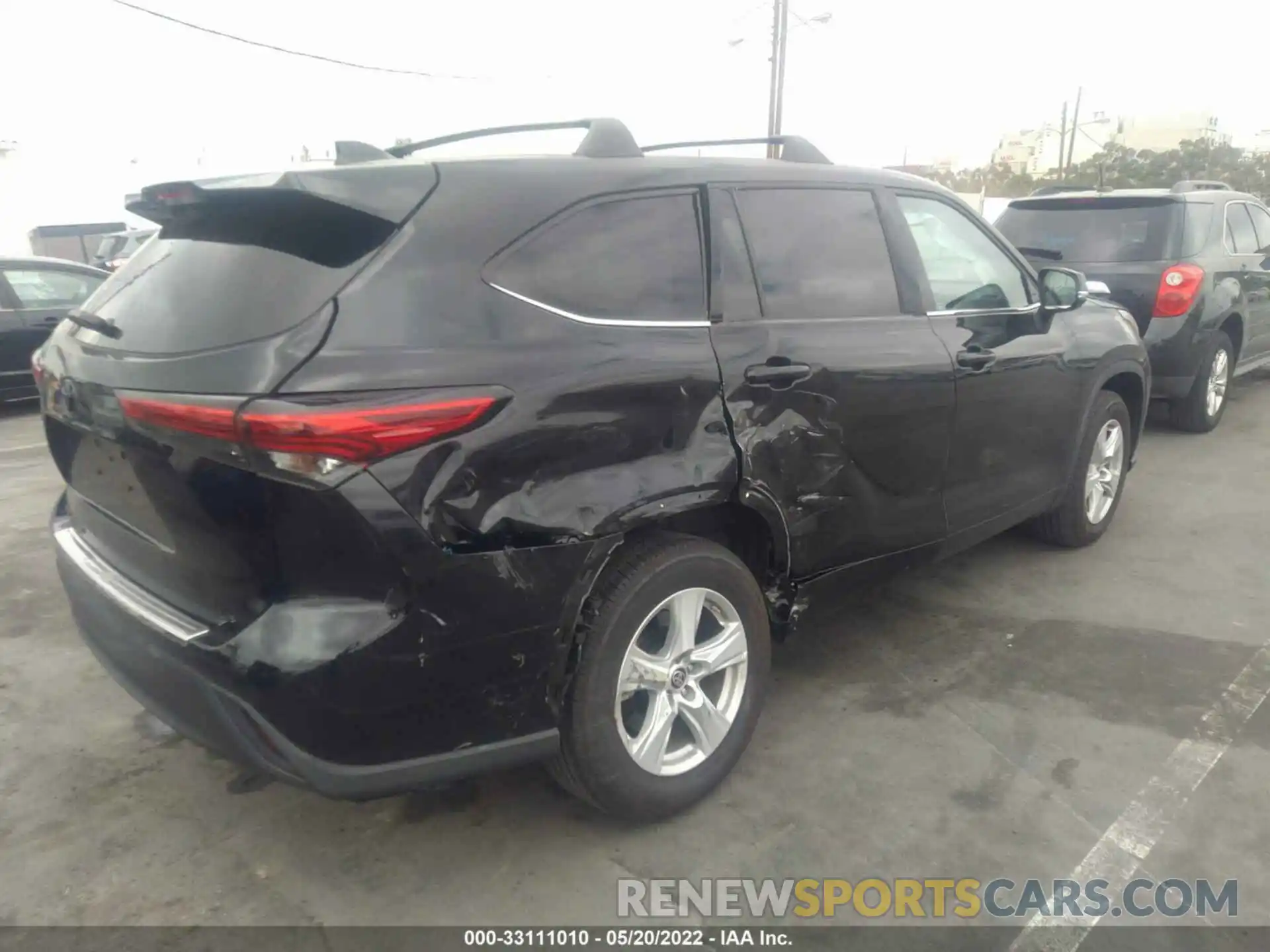 4 Photograph of a damaged car 5TDZZRAH7MS528997 TOYOTA HIGHLANDER 2021