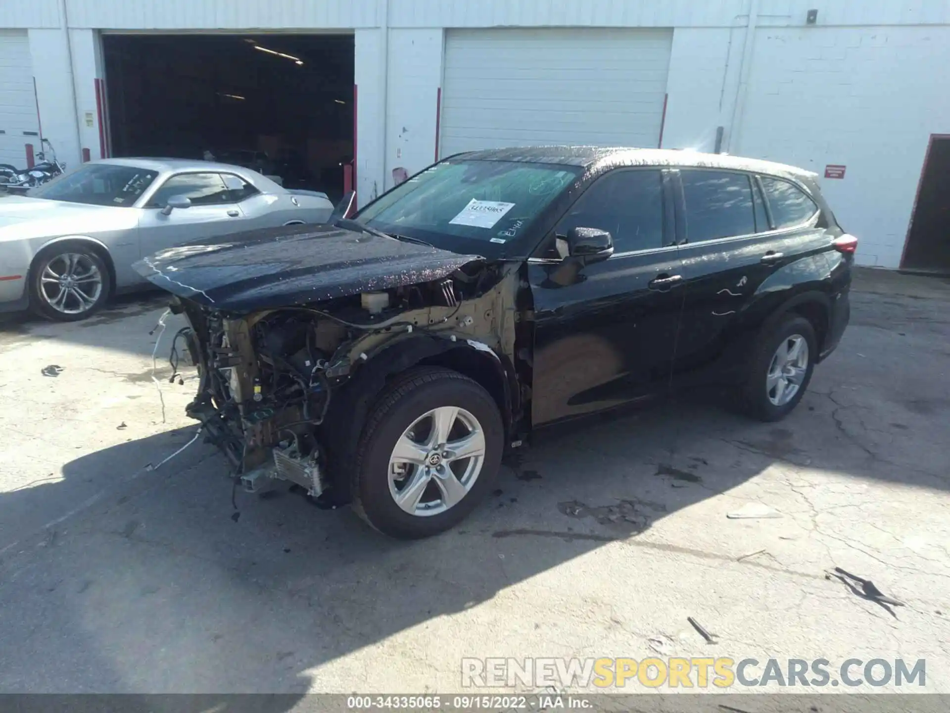 2 Photograph of a damaged car 5TDZZRAH8MS049472 TOYOTA HIGHLANDER 2021