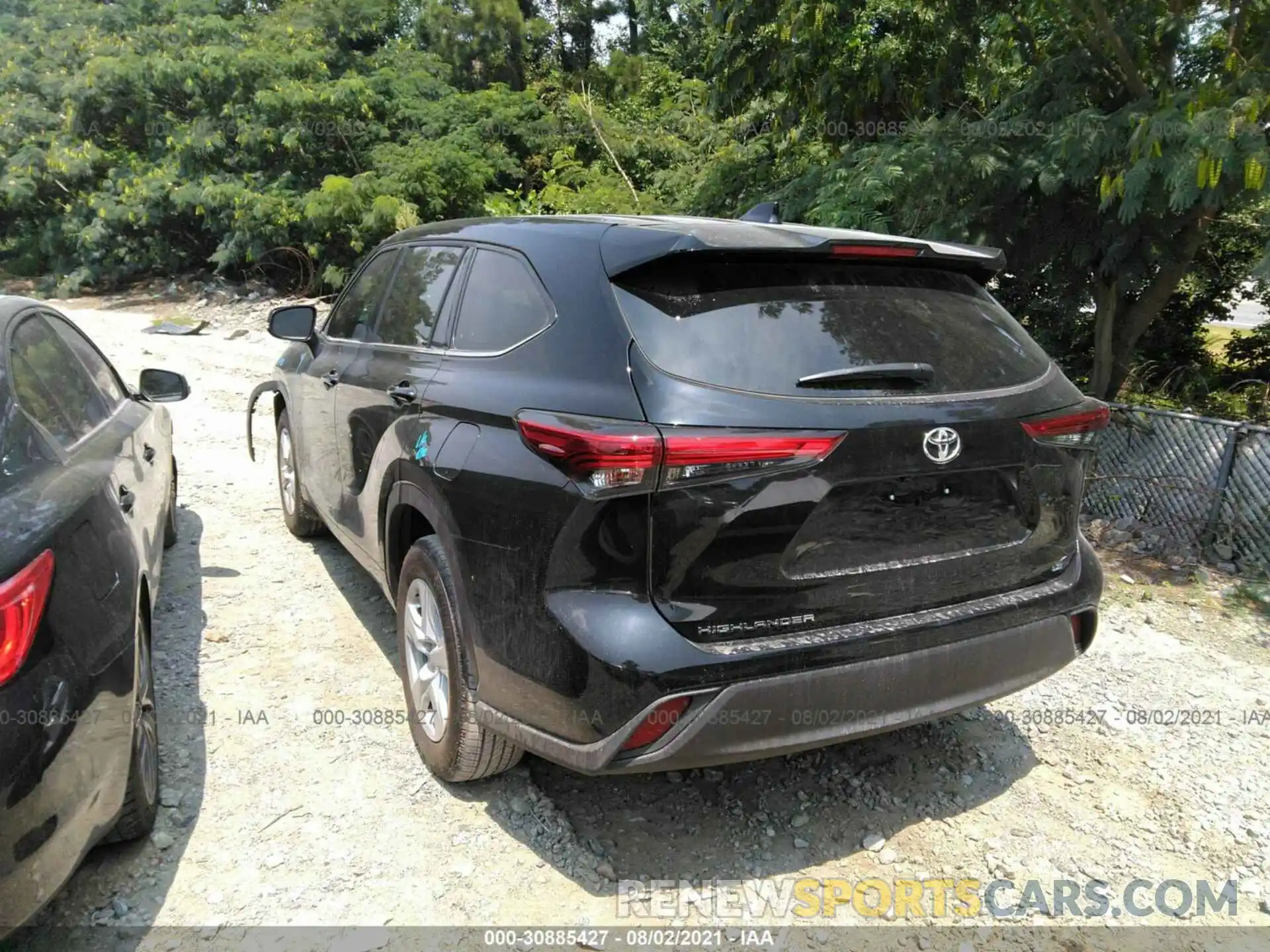 3 Photograph of a damaged car 5TDZZRAH8MS055787 TOYOTA HIGHLANDER 2021