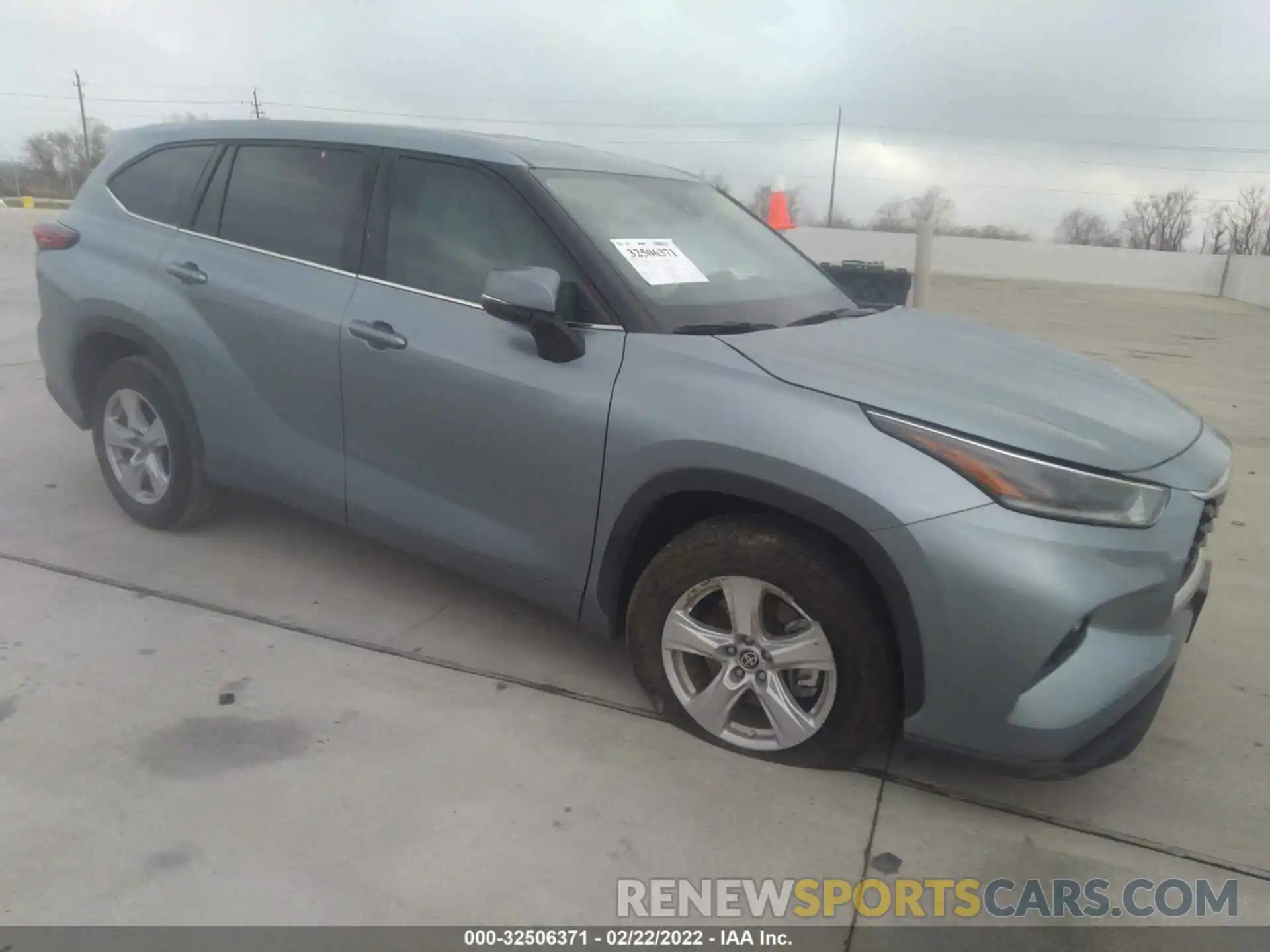 1 Photograph of a damaged car 5TDZZRAH8MS078941 TOYOTA HIGHLANDER 2021