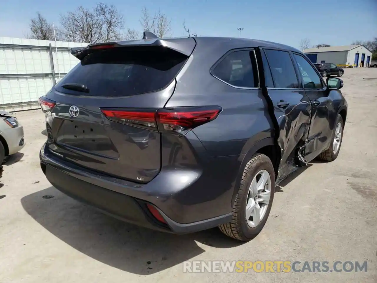 4 Photograph of a damaged car 5TDZZRAH8MS517412 TOYOTA HIGHLANDER 2021