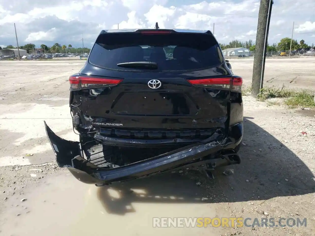 9 Photograph of a damaged car 5TDZZRAH9MS073778 TOYOTA HIGHLANDER 2021